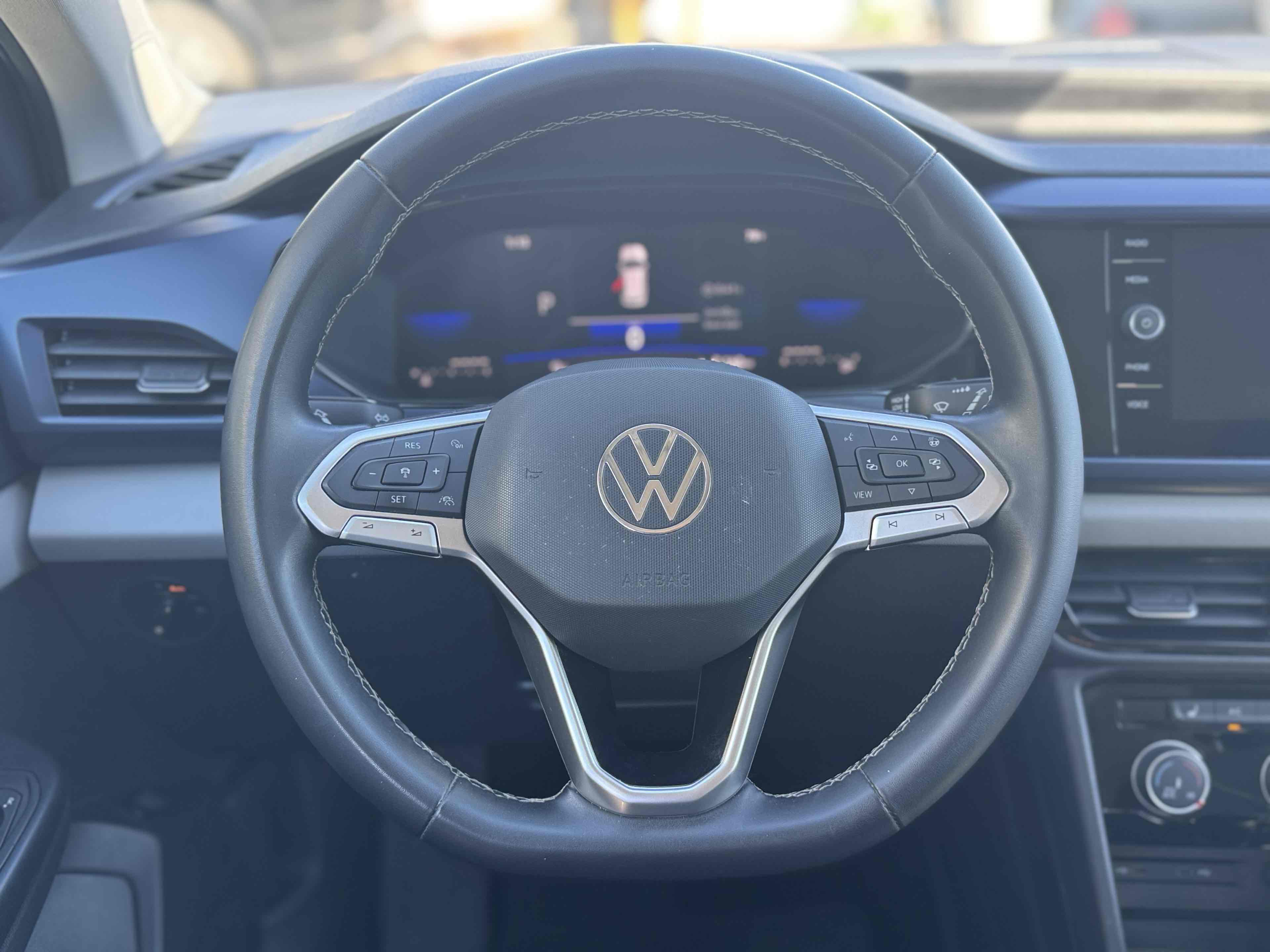 2023 Volkswagen Taos SE photo 17