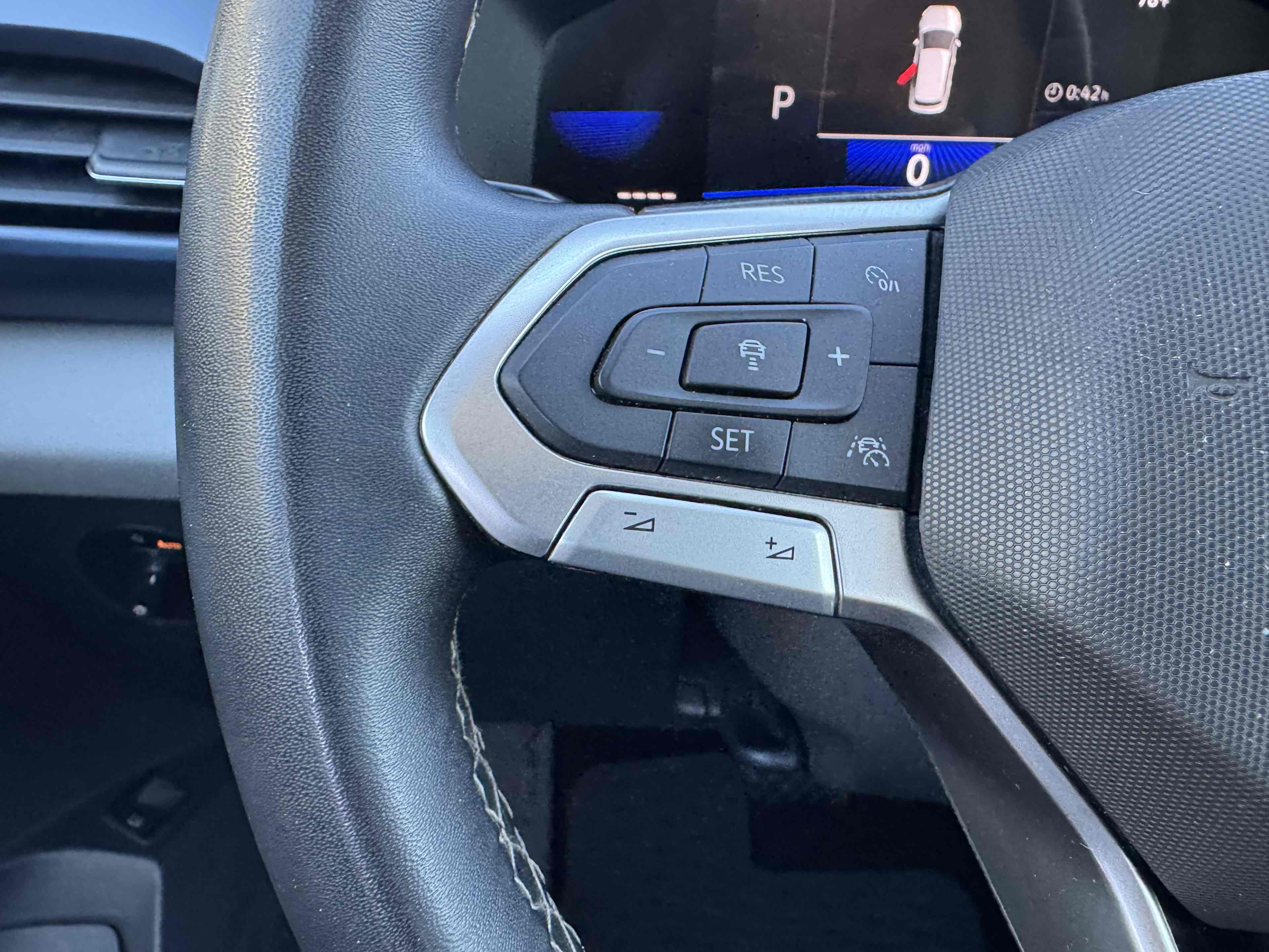 2023 Volkswagen Taos SE photo 18