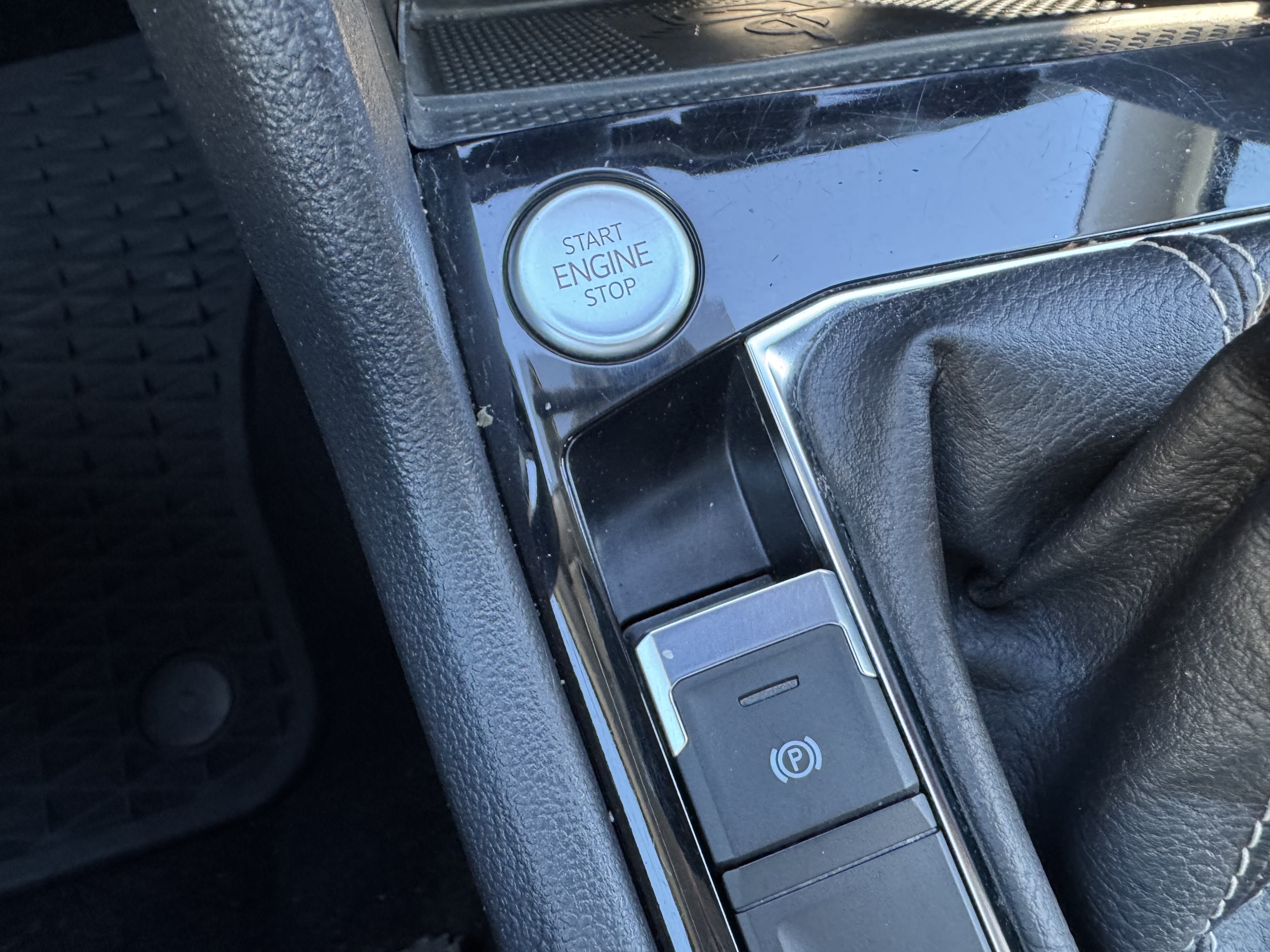 2023 Volkswagen Taos SE - Photo 26