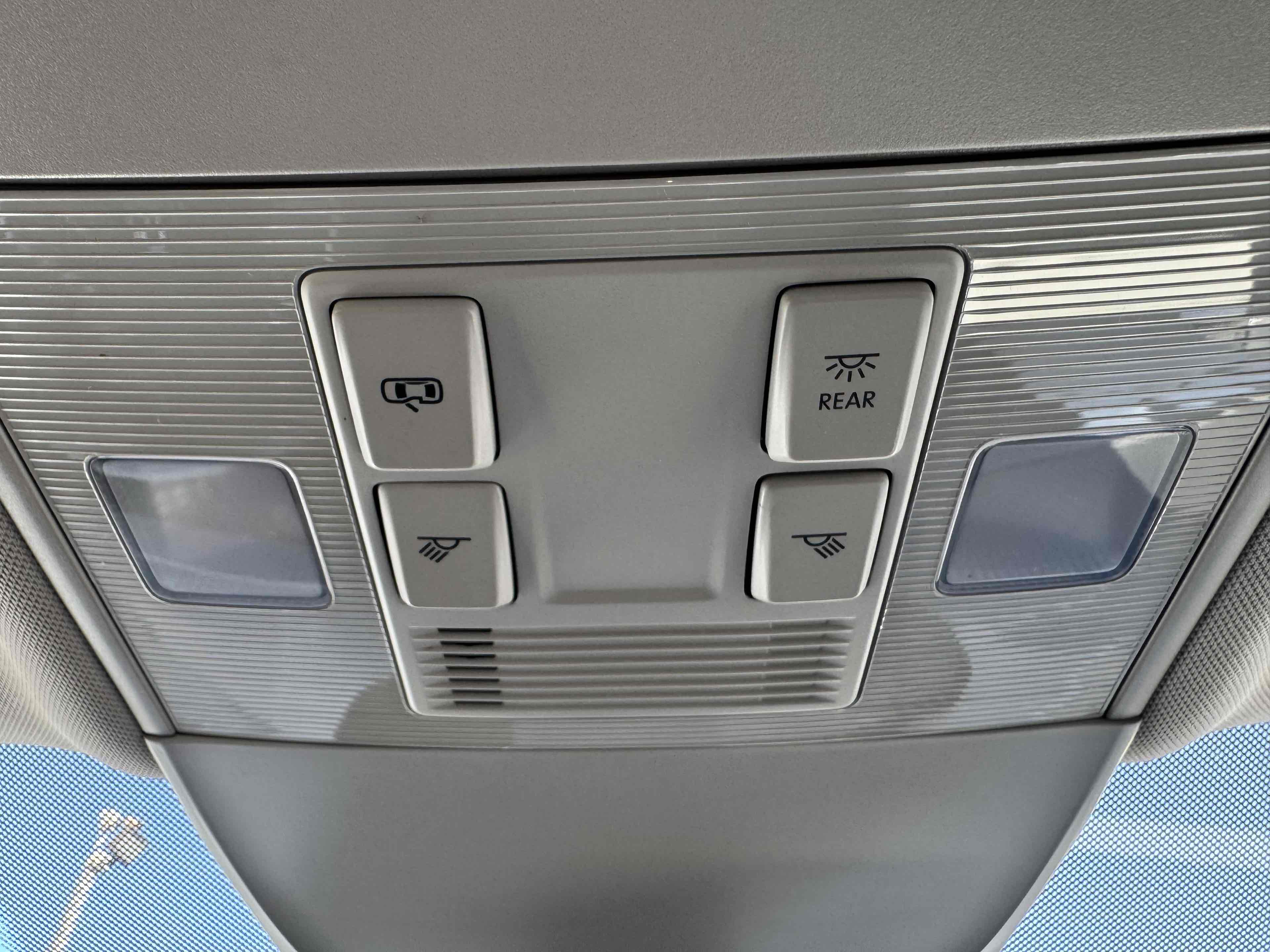 2023 Volkswagen Taos SE - Photo 28