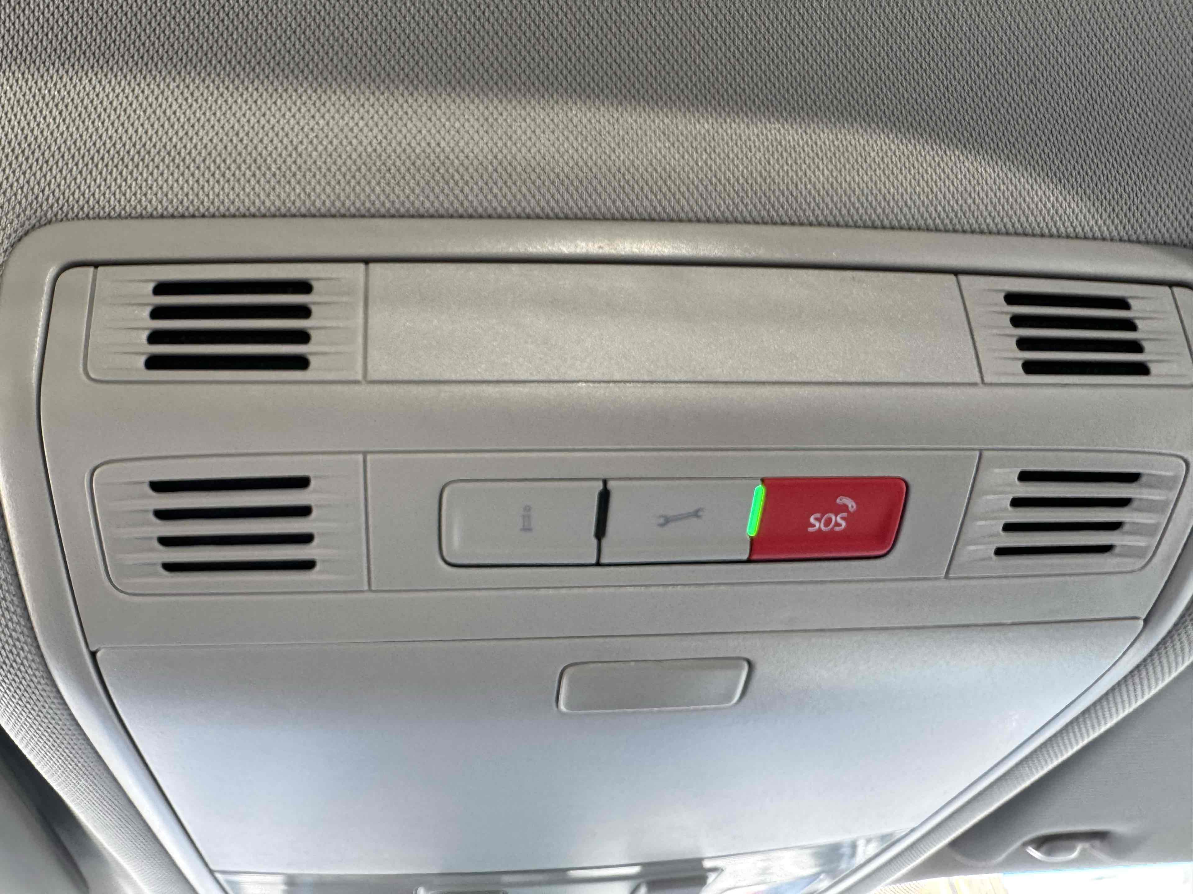 2023 Volkswagen Taos SE photo 26