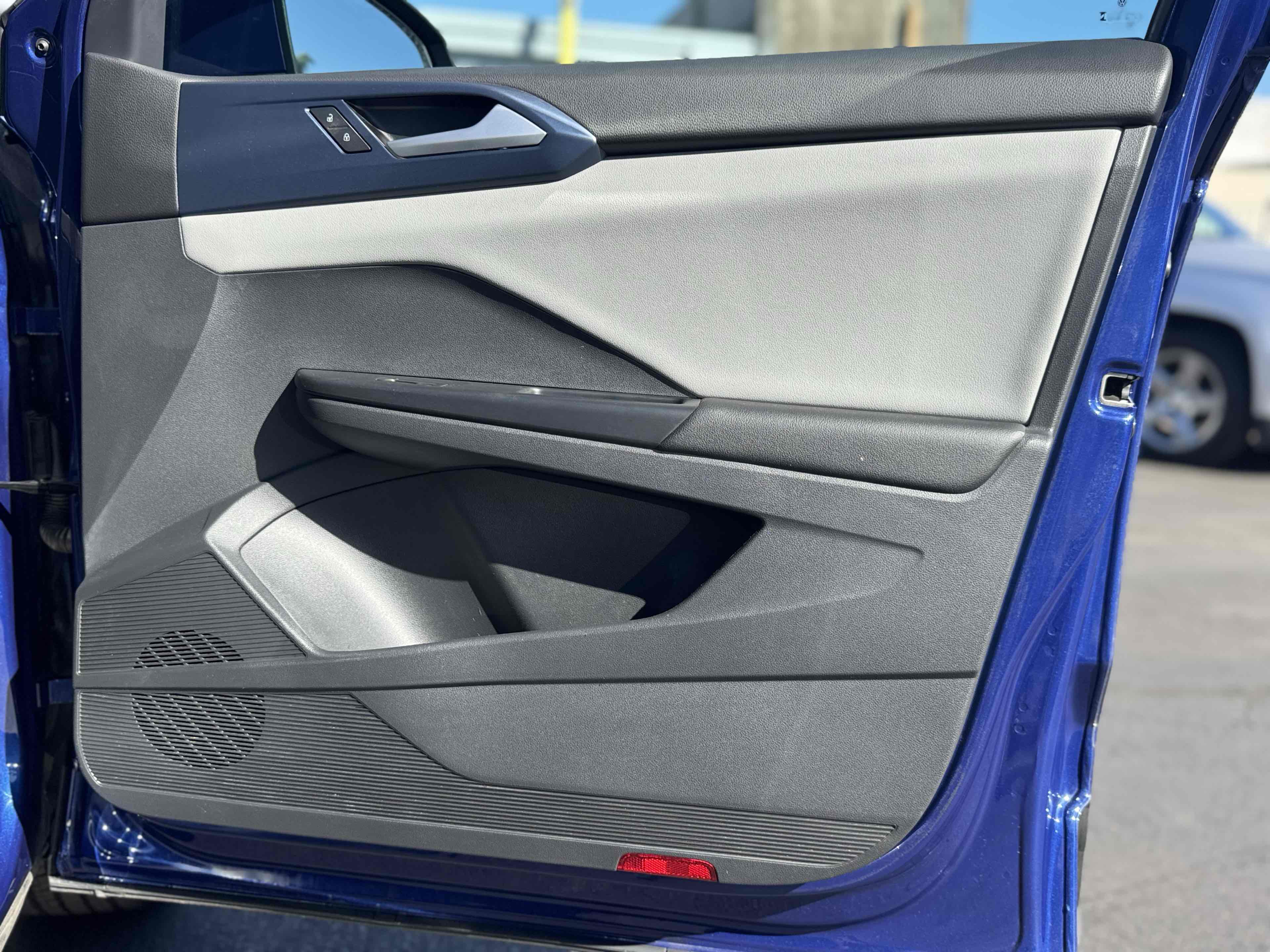 2023 Volkswagen Taos SE - Photo 40