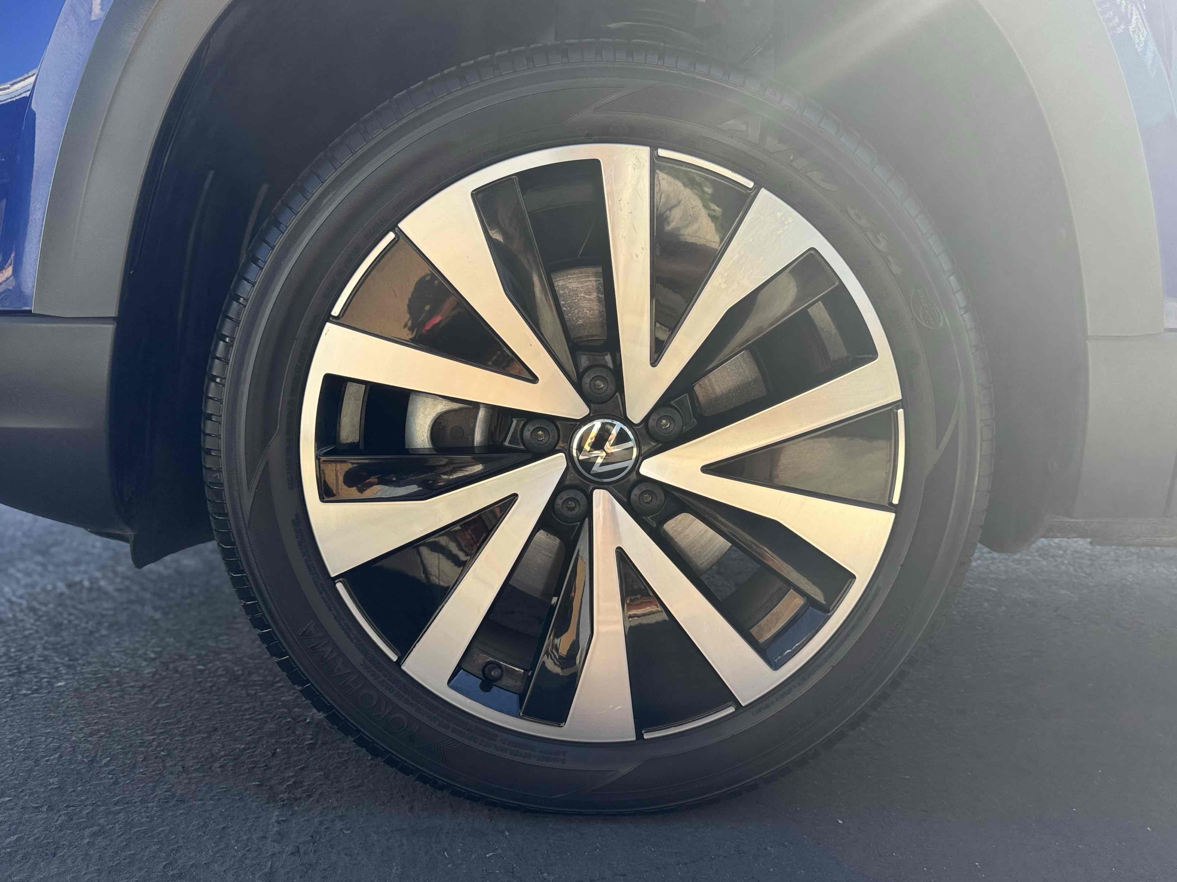 2023 Volkswagen Taos SE photo 37