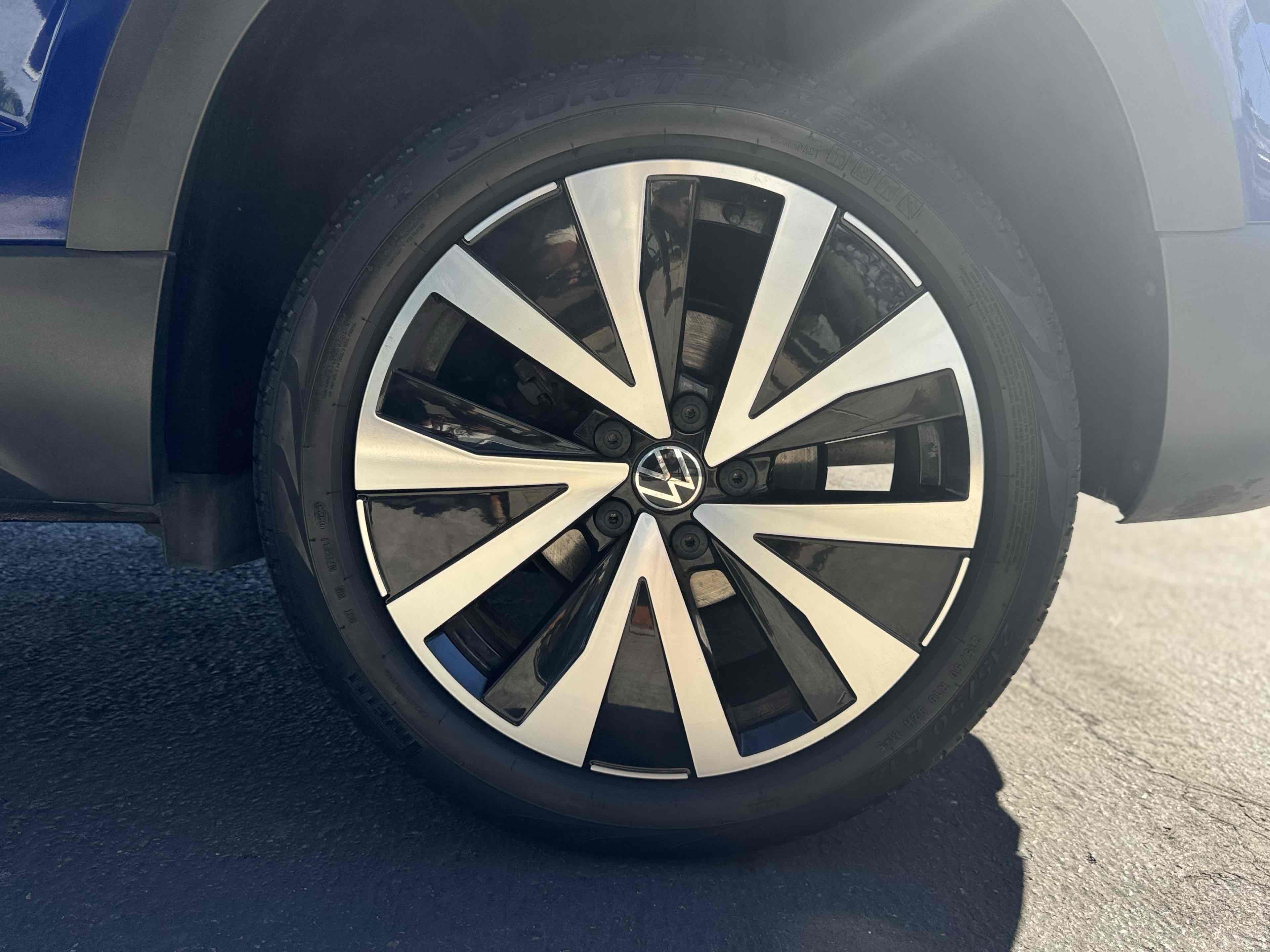 2023 Volkswagen Taos SE photo 40