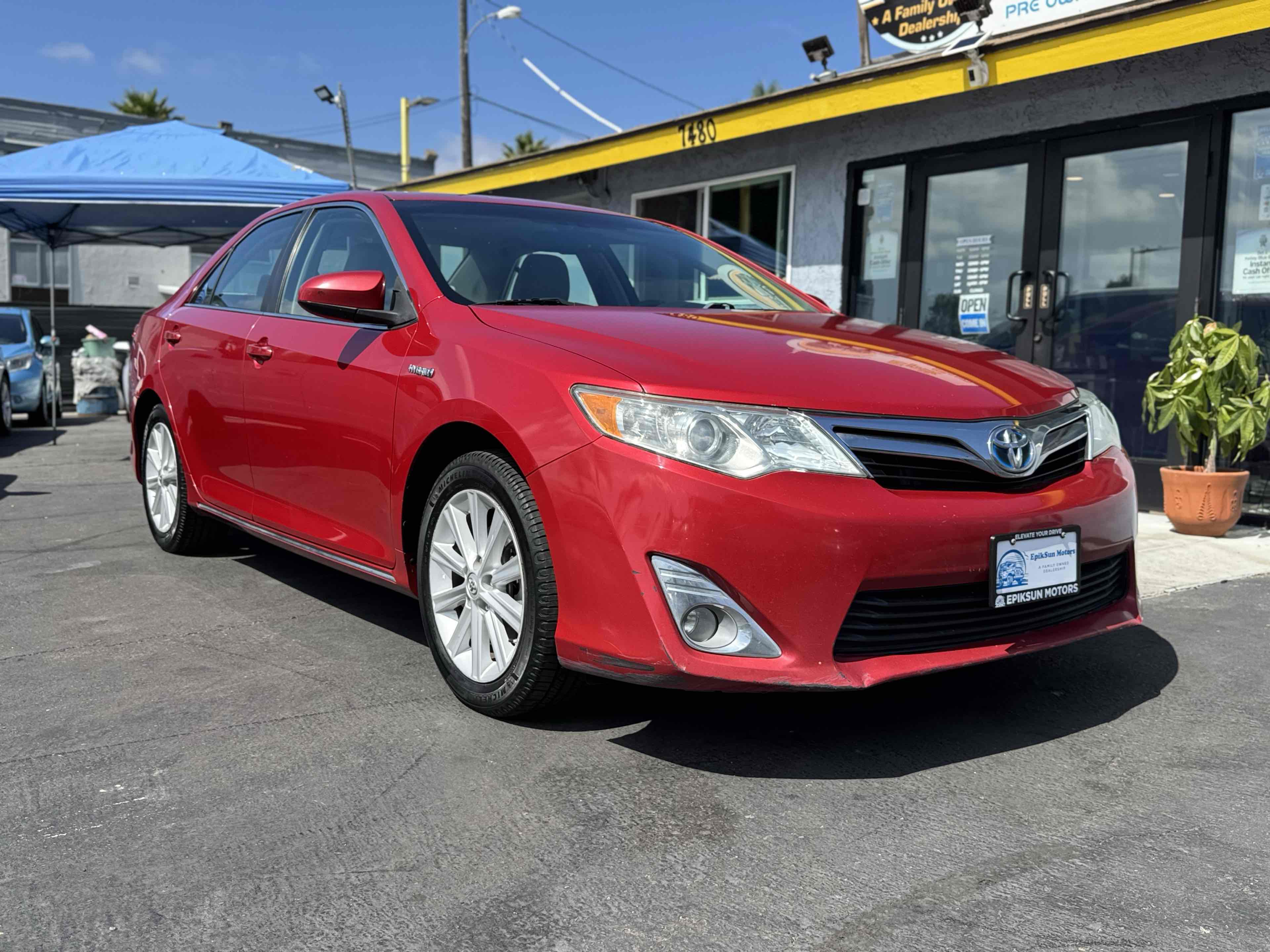 2014 Toyota Camry Hybrid photo 3