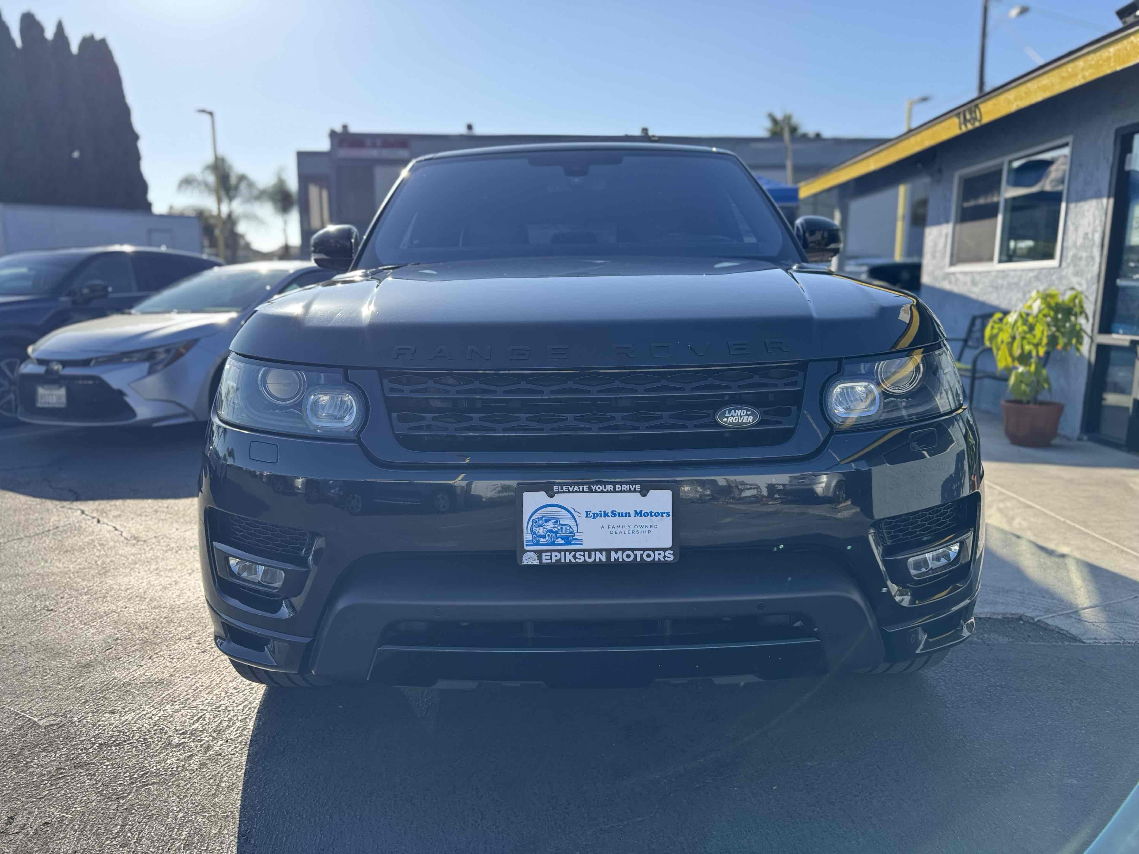2016 Land Rover Range Rover Sport HSE photo 2