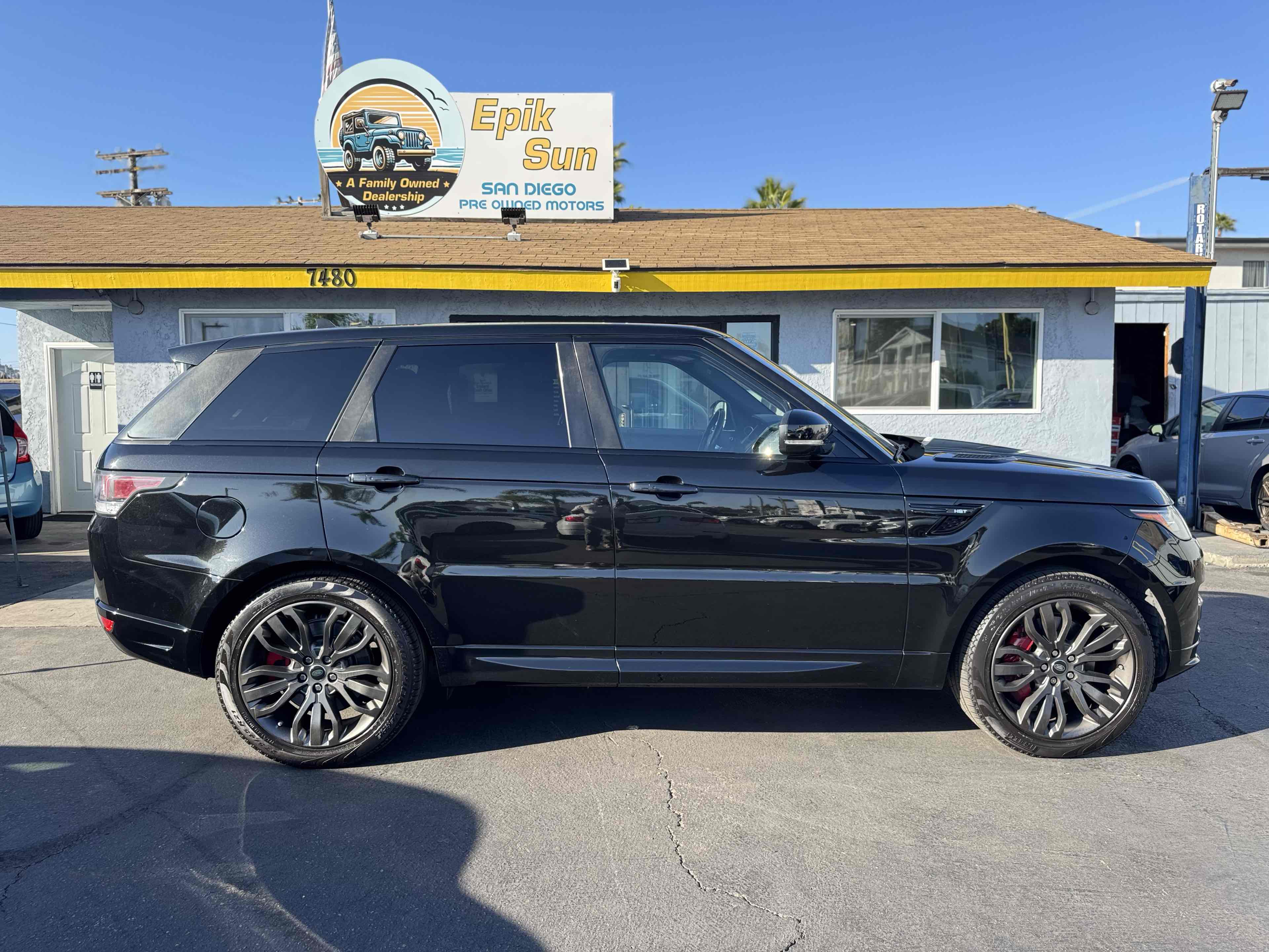 2016 Land Rover Range Rover Sport HSE photo 4