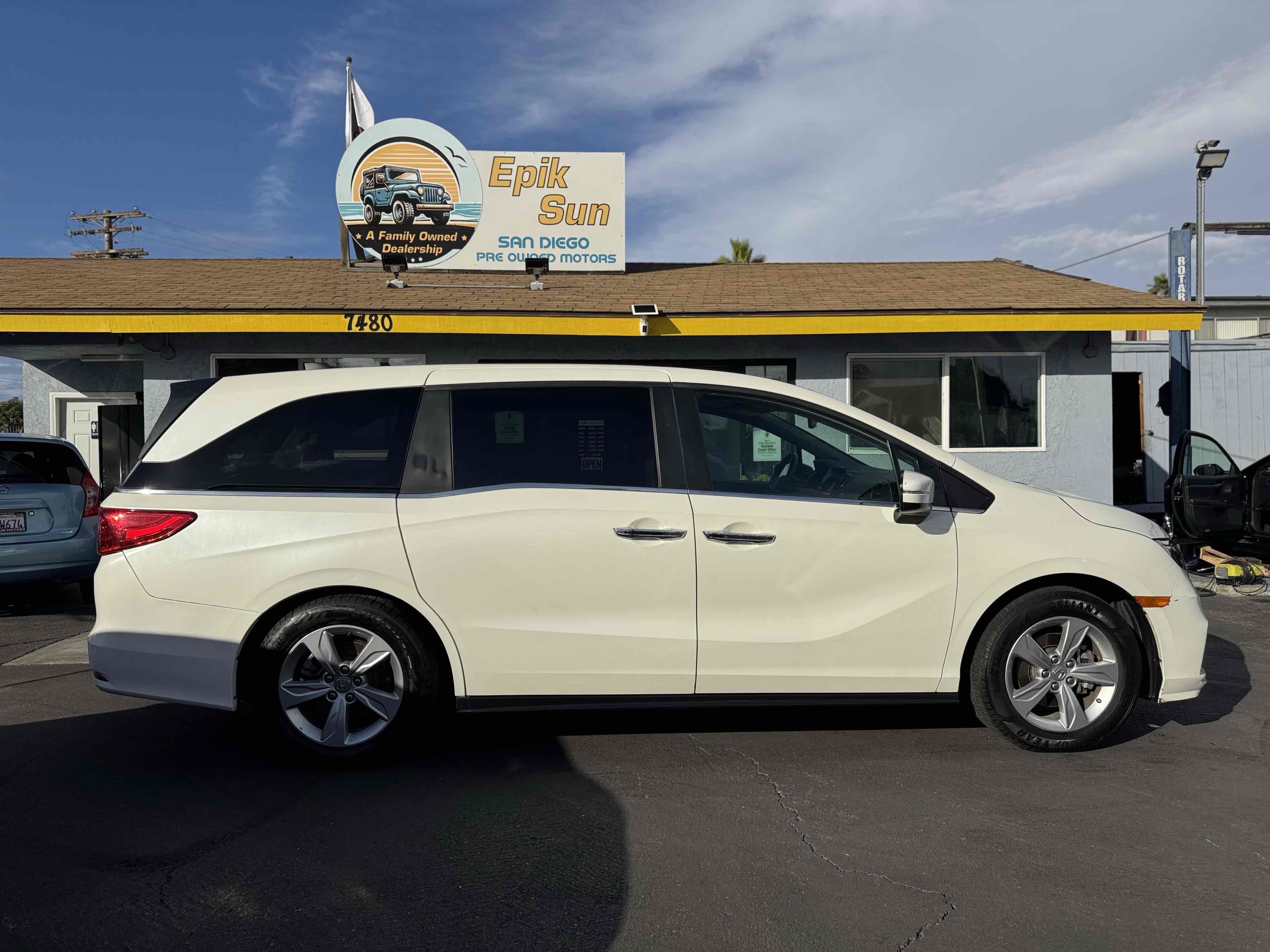 2019 Honda Odyssey EX-L photo 3