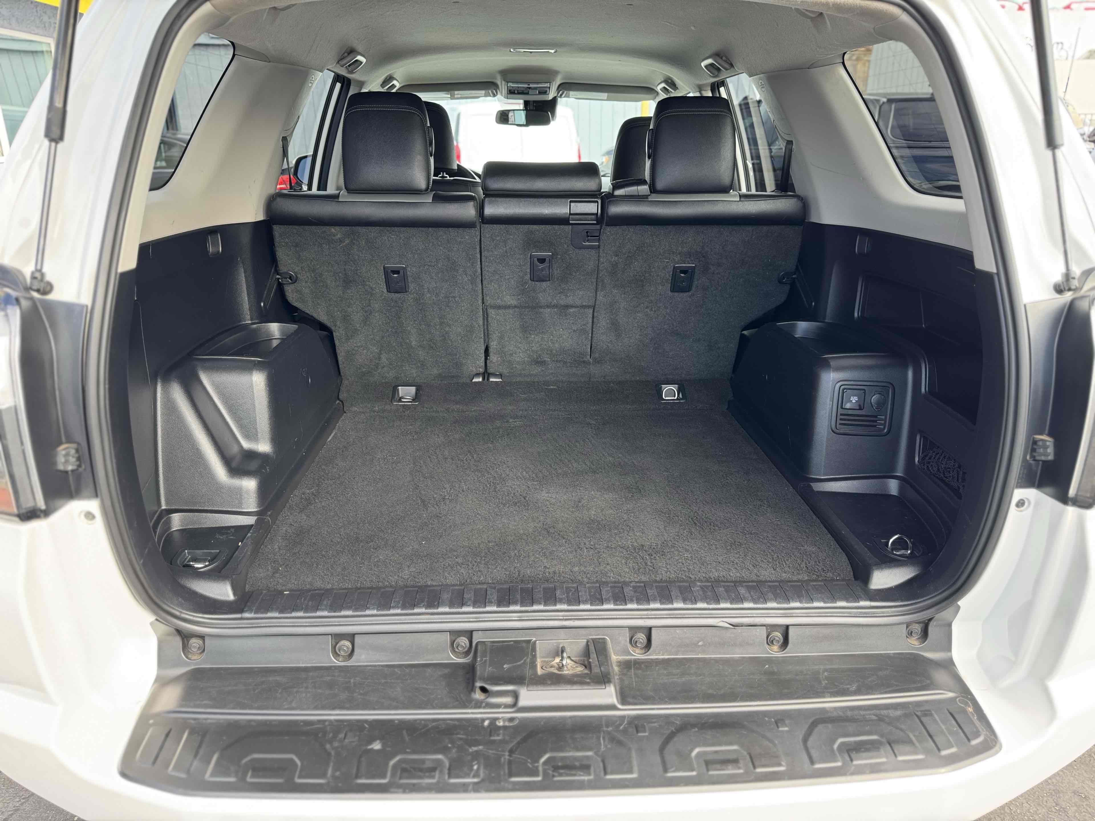 2020 Toyota 4Runner SR5 Premium - Photo 8