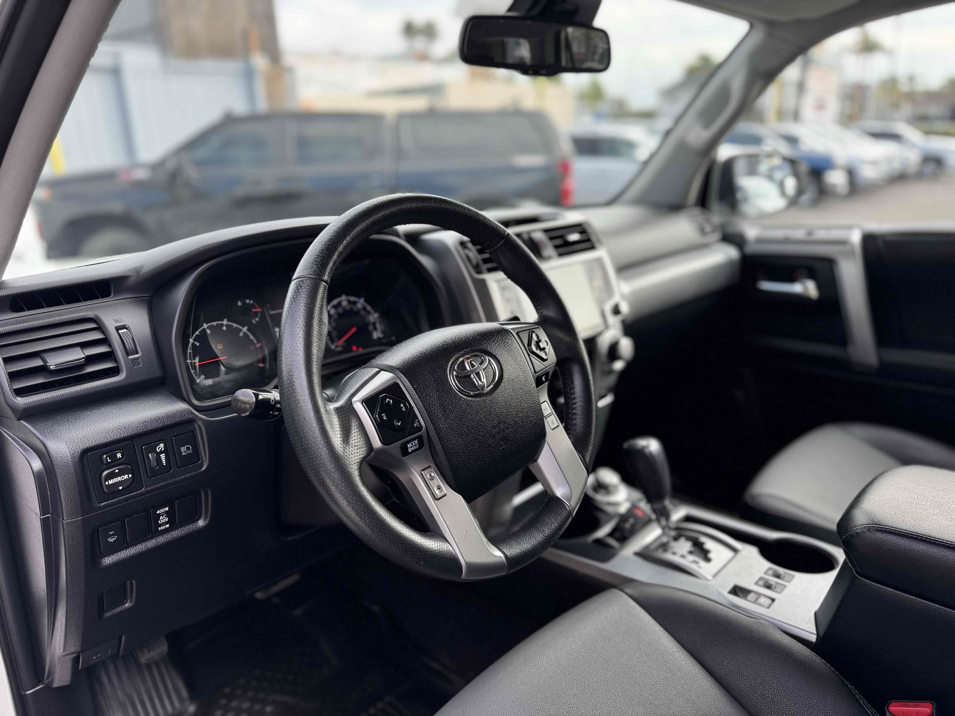 2020 Toyota 4Runner SR5 Premium - Photo 11