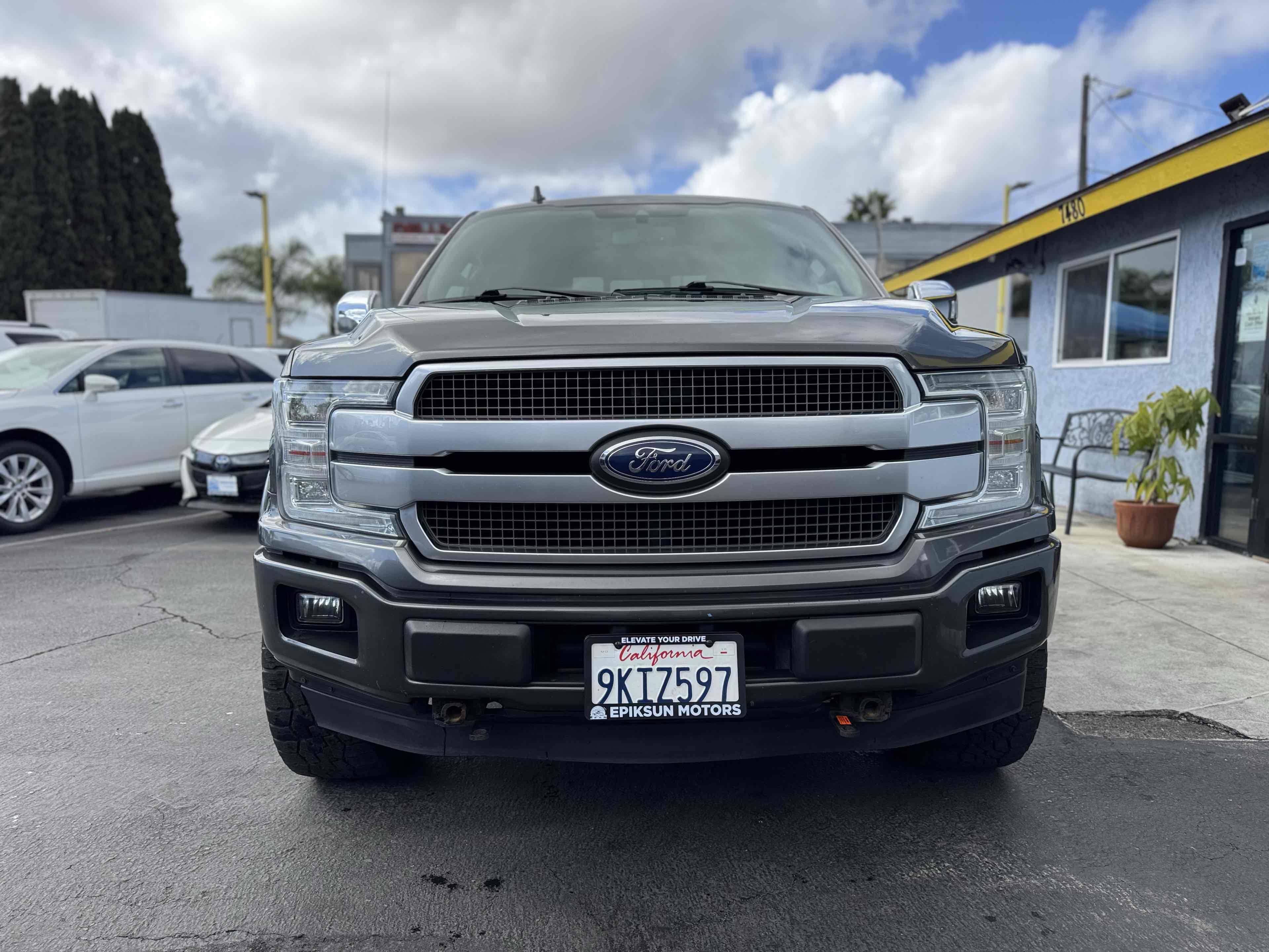2019 Ford F-150 Platinum - Photo 2
