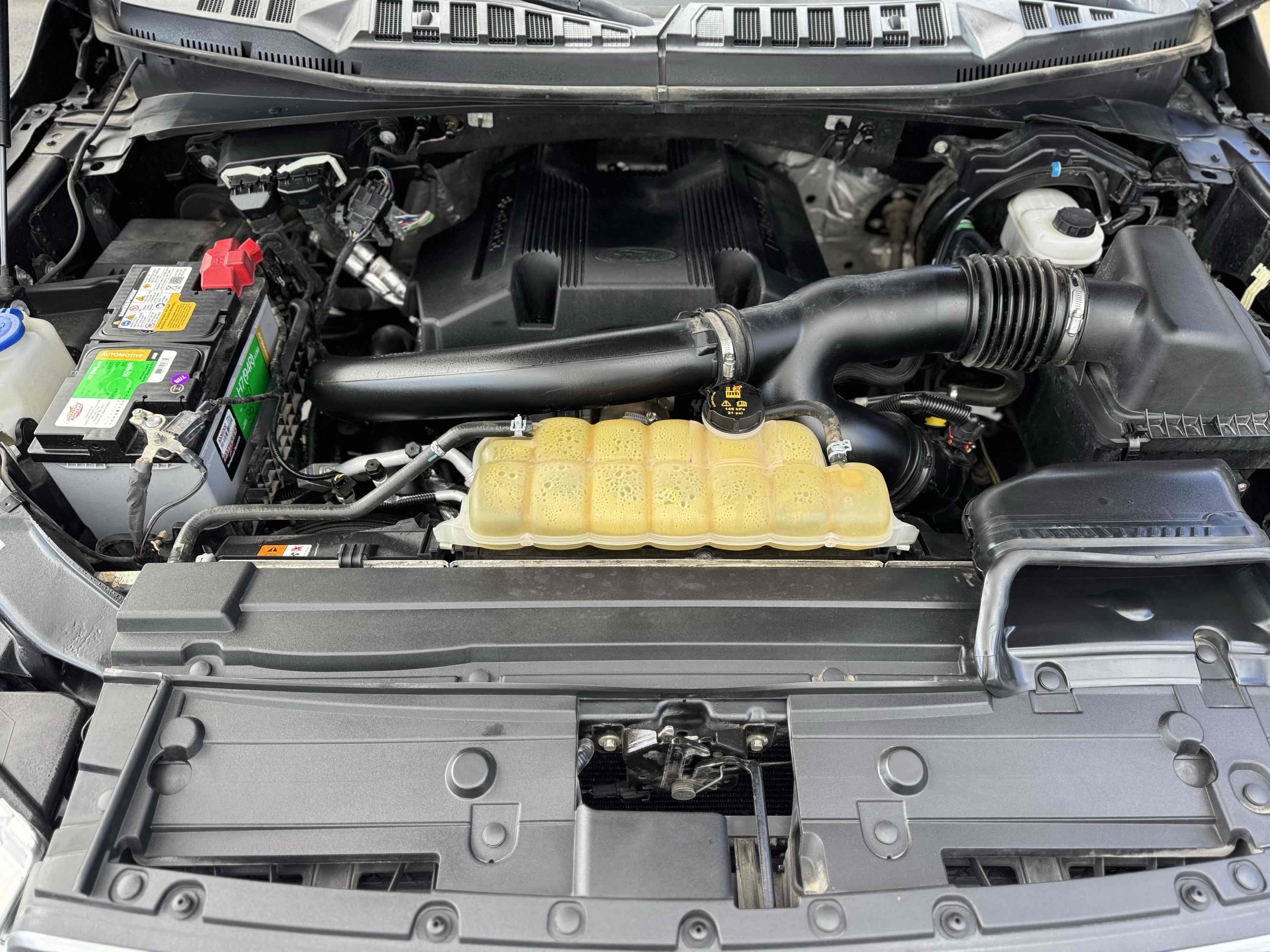 2019 Ford F-150 Platinum - Photo 9