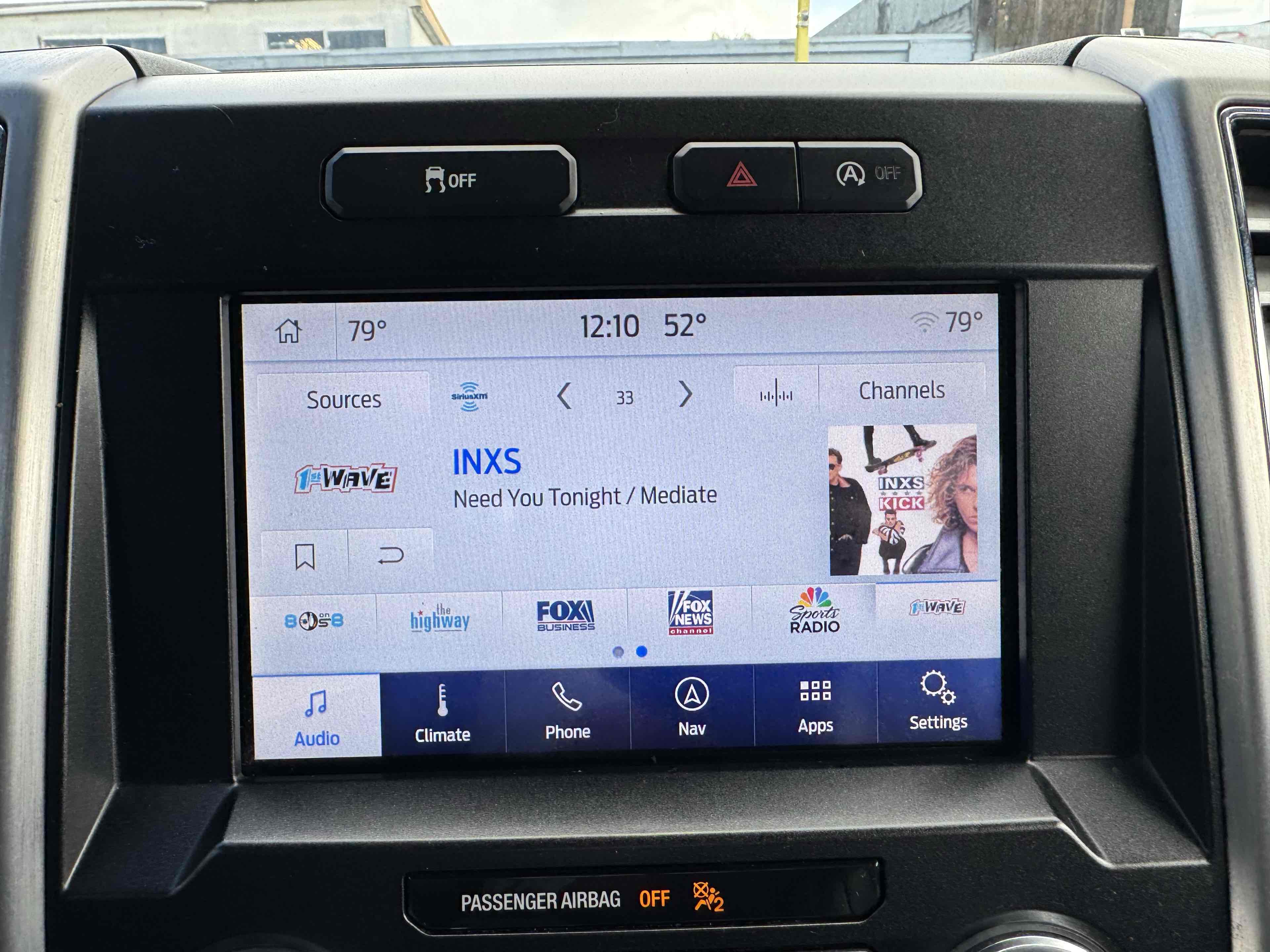 2019 Ford F-150 Platinum - Photo 25