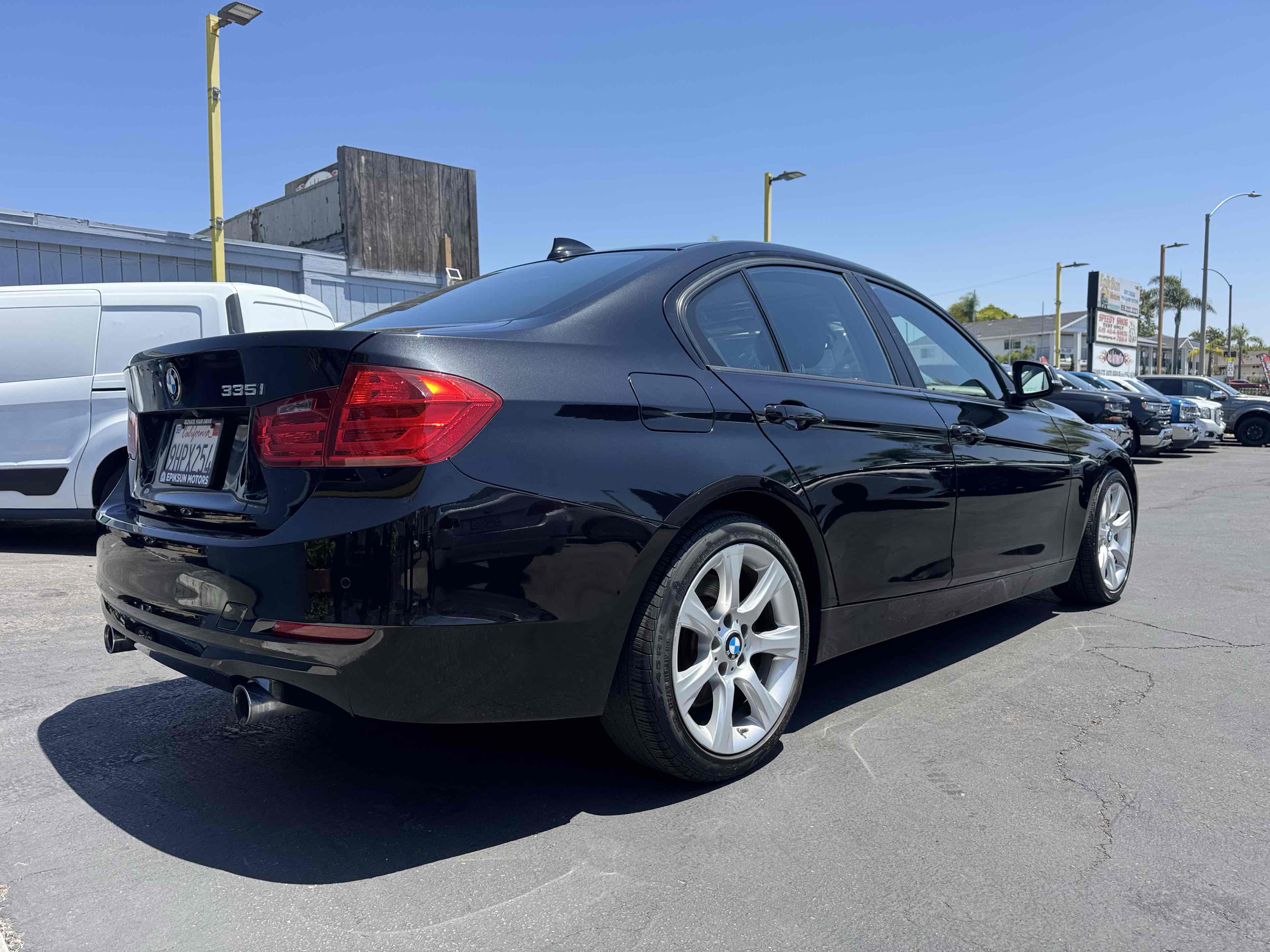 View vehicle photo 5