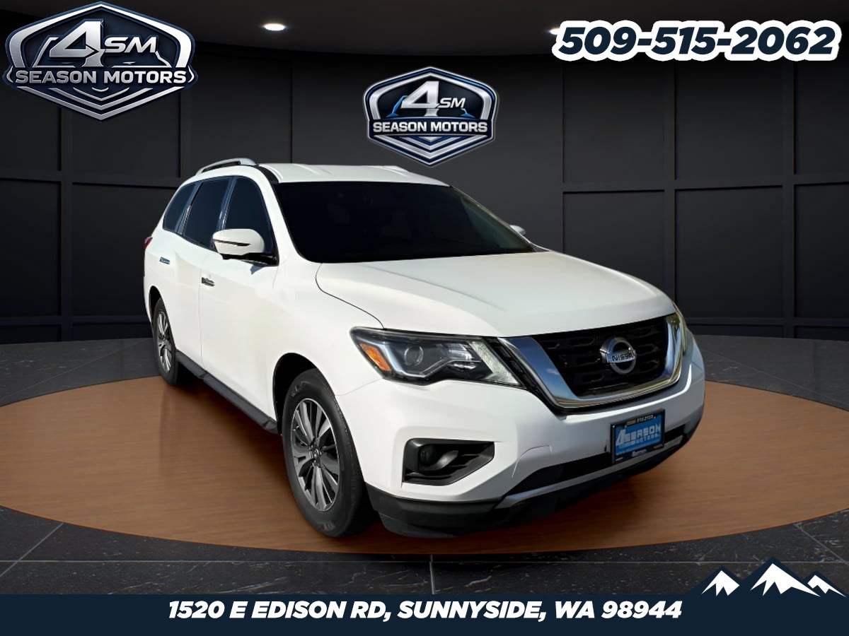 2019 Nissan Pathfinder SL 4WD's photo