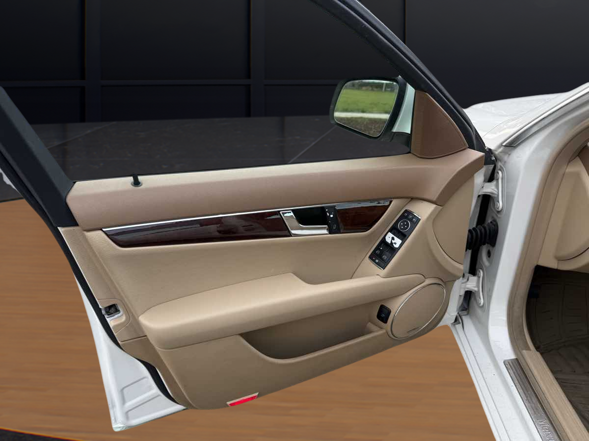 2008 Mercedes-Benz C-Class - Photo 20