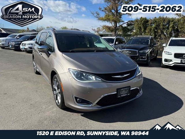 Molten Silver 2017 Chrysler Pacifica Limited FWD Minivan Front-Wheel Drive Automatic