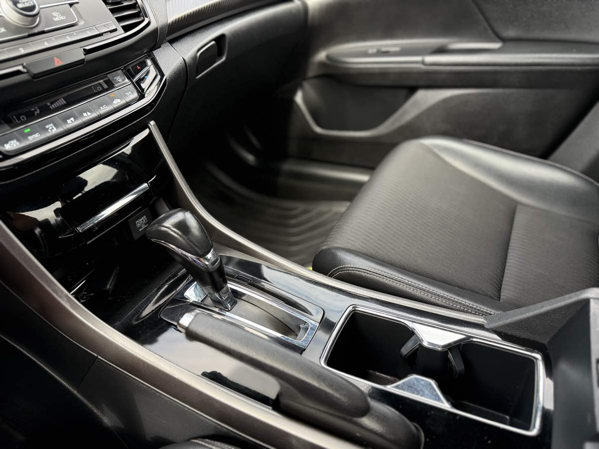 2016 Honda Accord Sport - Photo 25