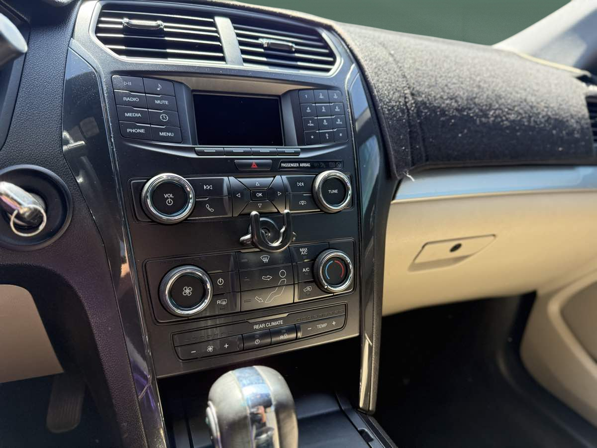 2018 Ford Explorer Base - Photo 24