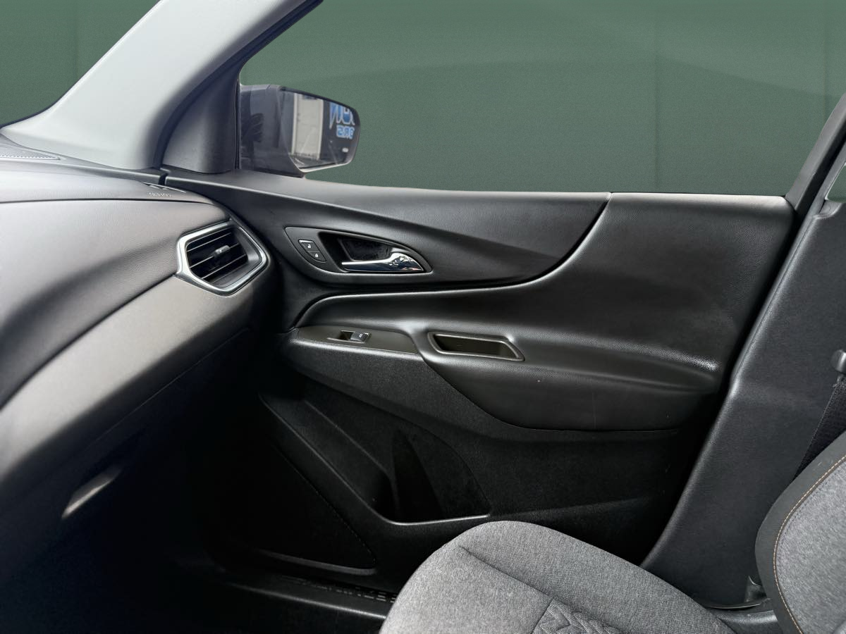 Photo 26 of this Chevrolet Equinox