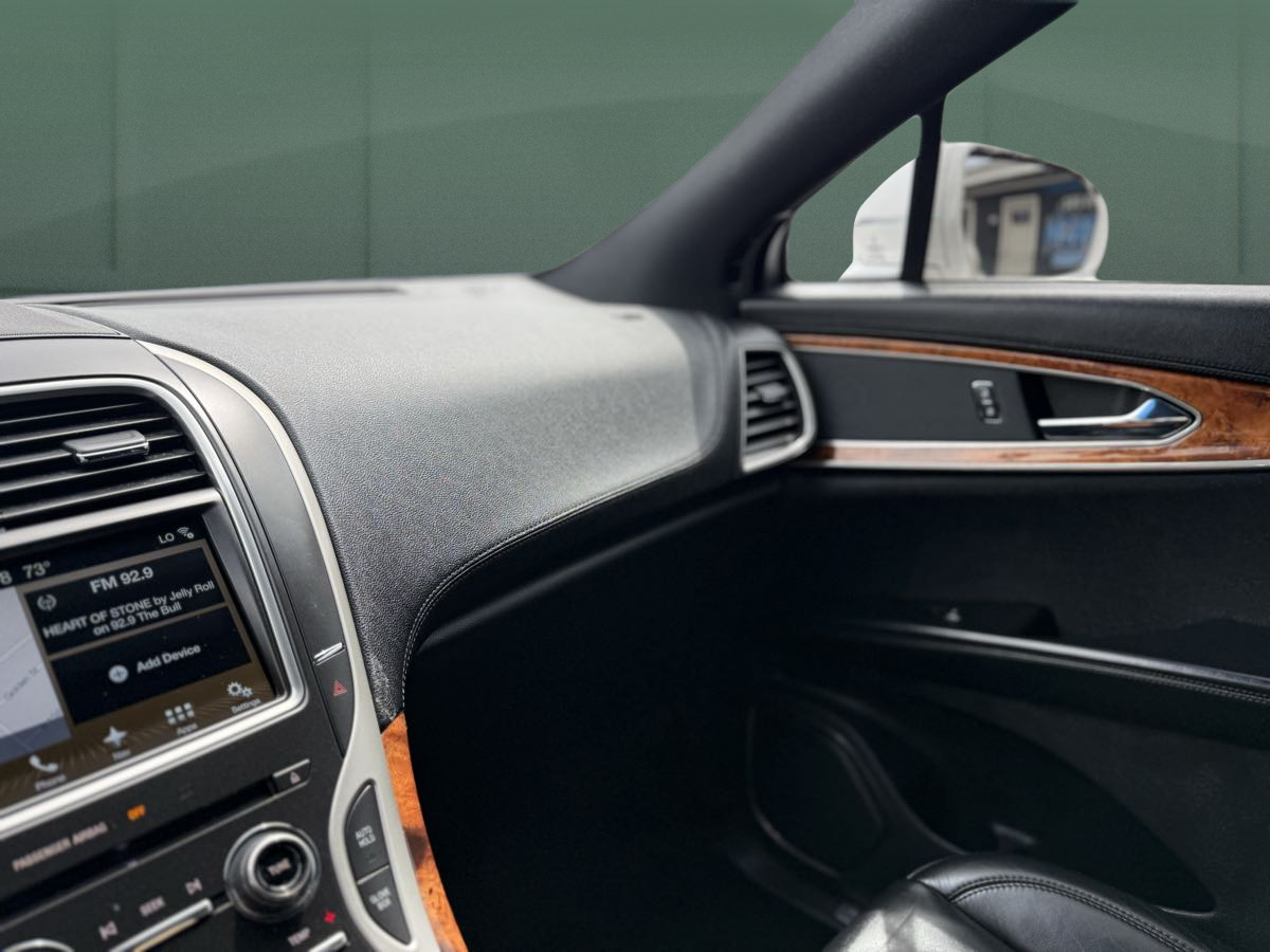 Photo 26 of this Lincoln MKX
