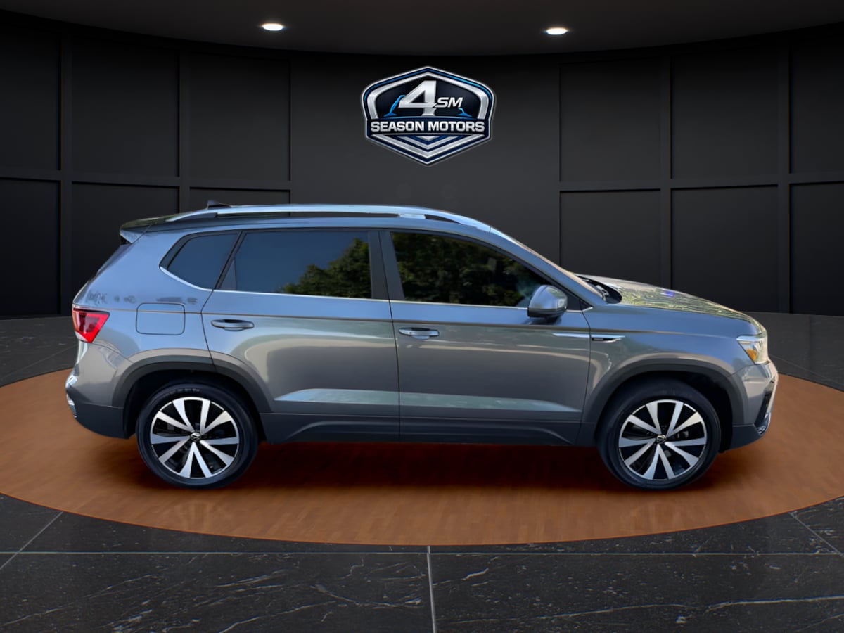 Photo 7 of this Volkswagen Taos