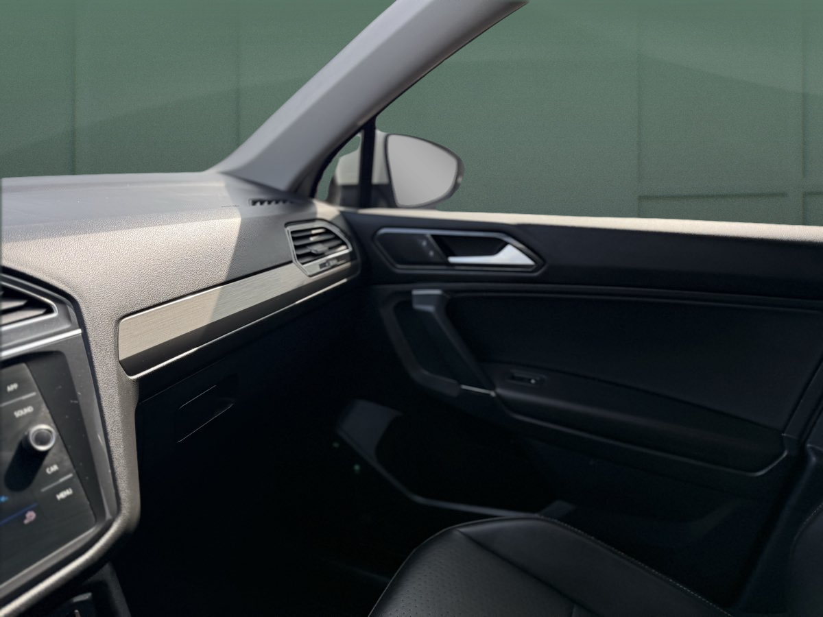 Photo 25 of this Volkswagen Tiguan