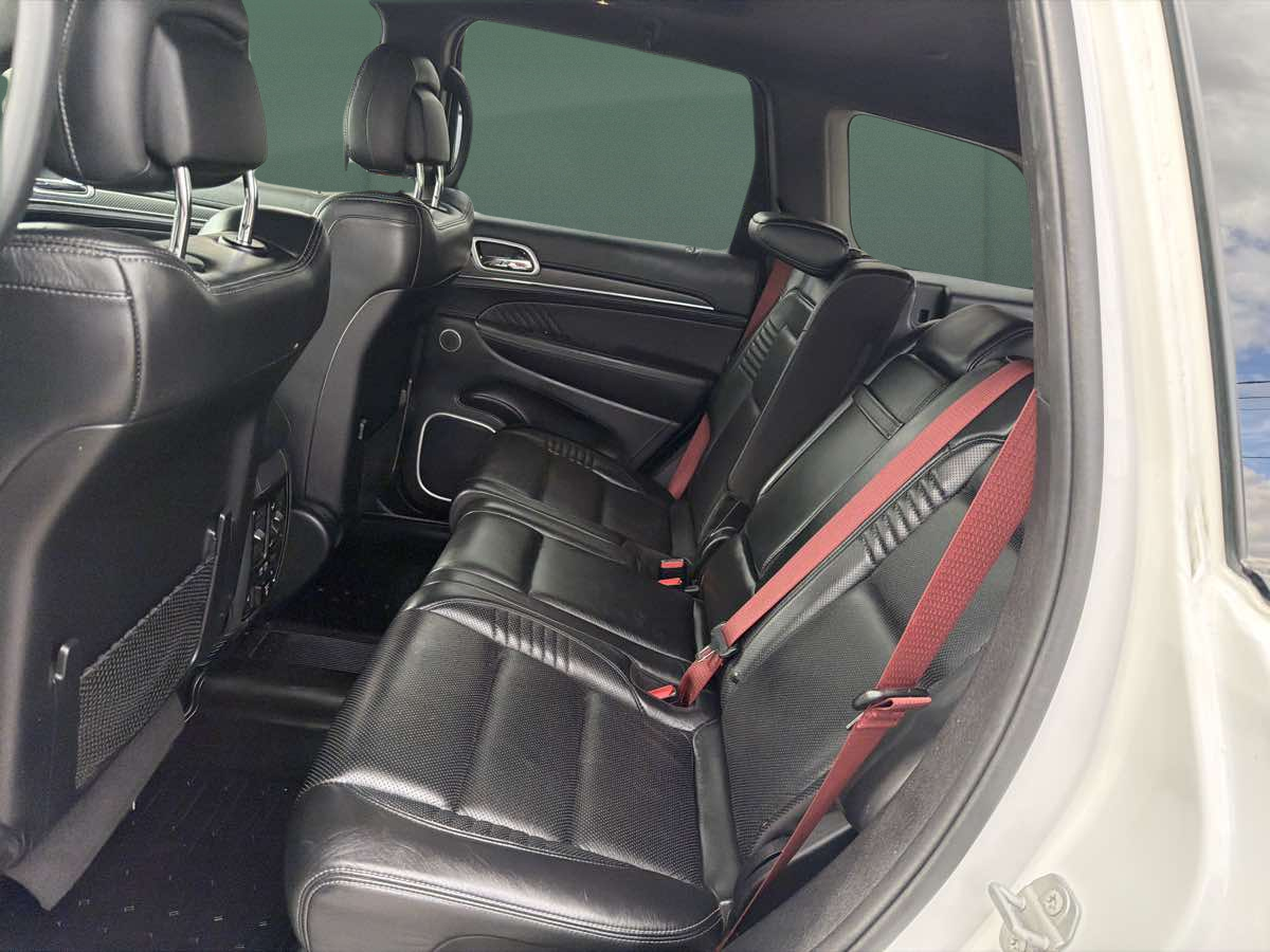 Photo 13 of this Jeep Grand Cherokee