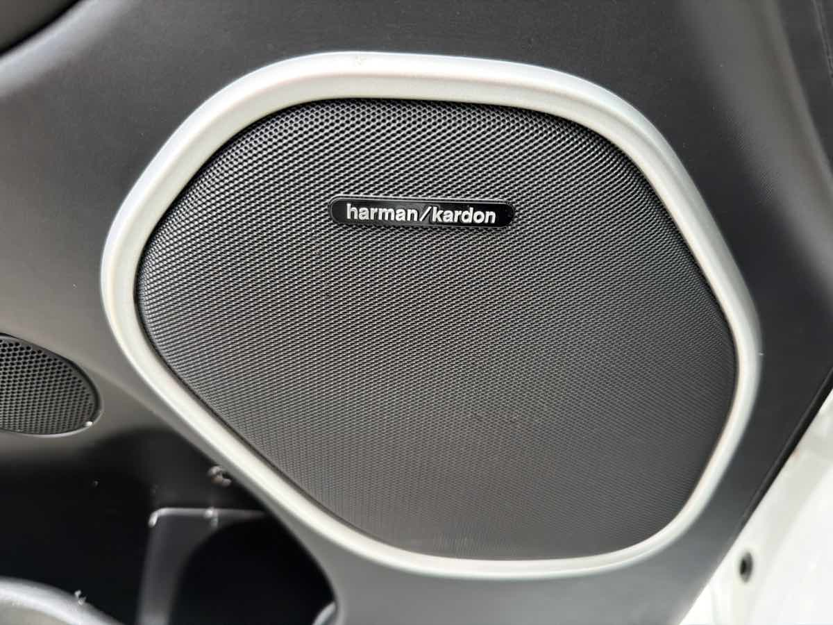 Photo 18 of this Jeep Grand Cherokee