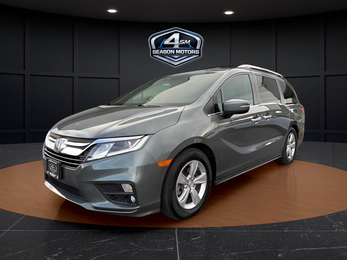 Photo 3 of this Honda Odyssey