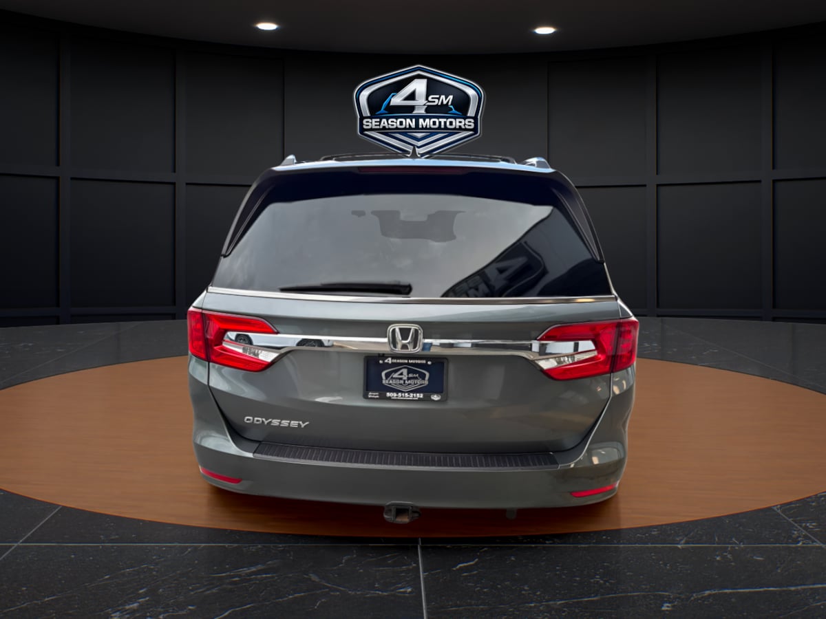 Photo 6 of this Honda Odyssey