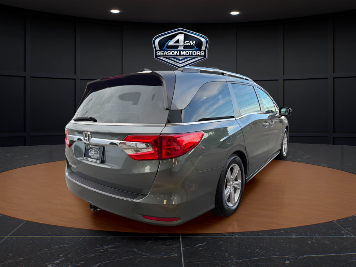 Photo 7 of this Honda Odyssey