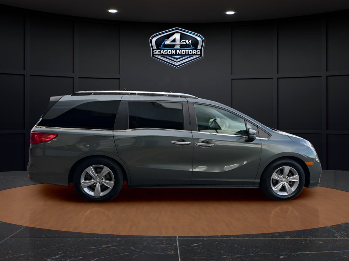 Photo 8 of this Honda Odyssey