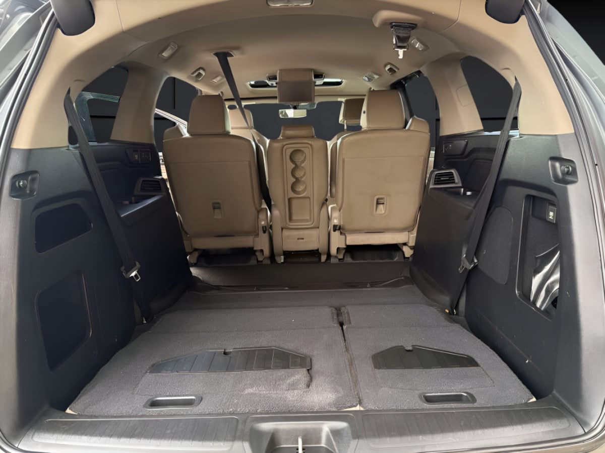 Photo 13 of this Honda Odyssey