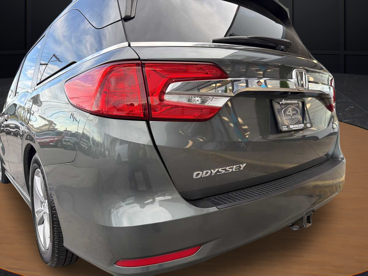 Photo 20 of this Honda Odyssey