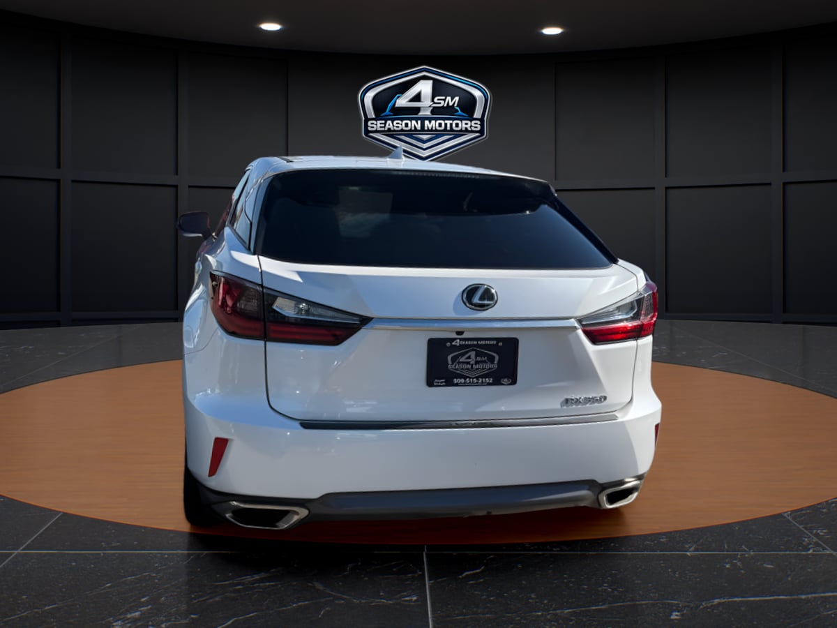 Photo 9 of this Lexus RX 350
