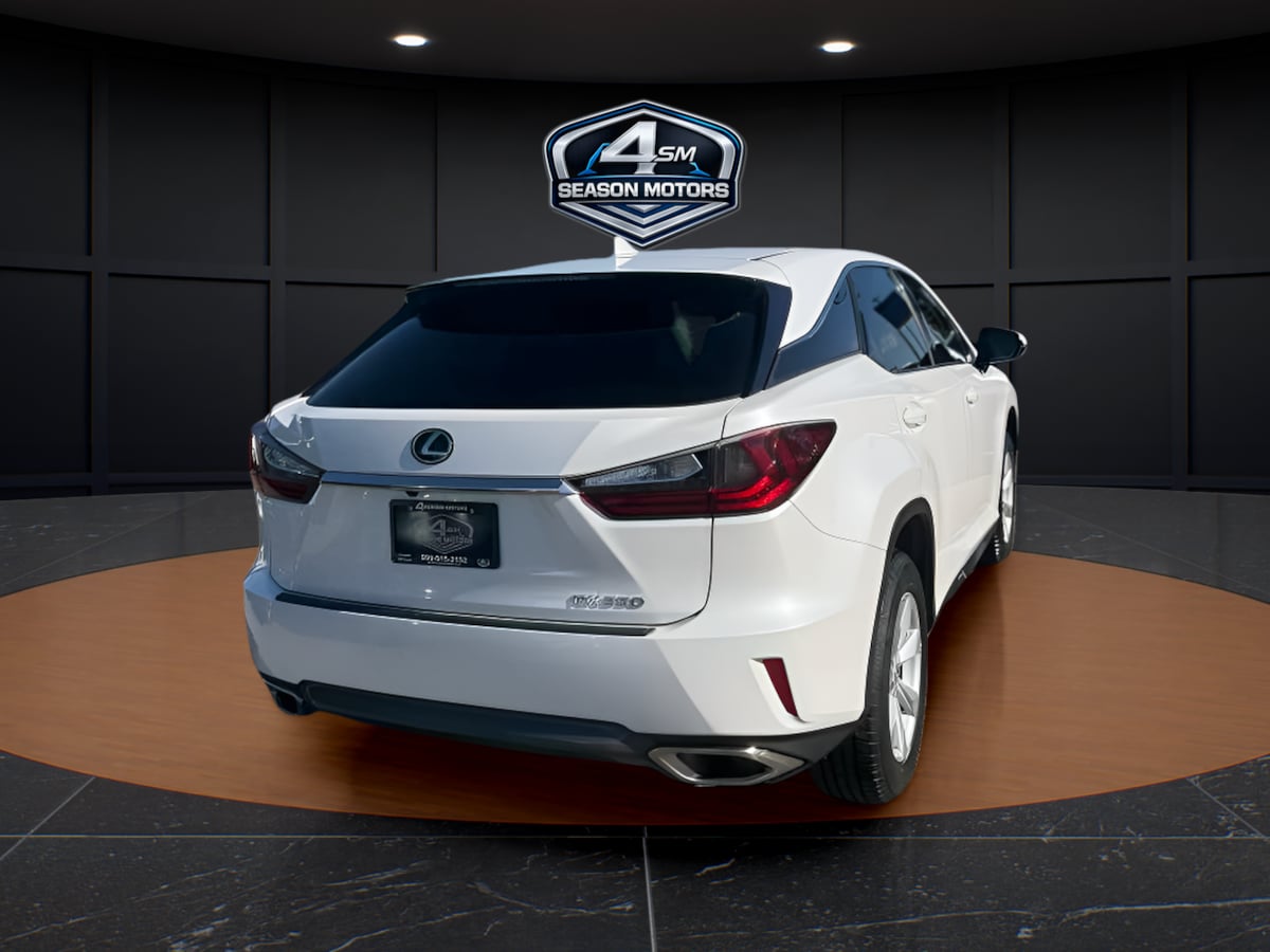 Photo 11 of this Lexus RX 350