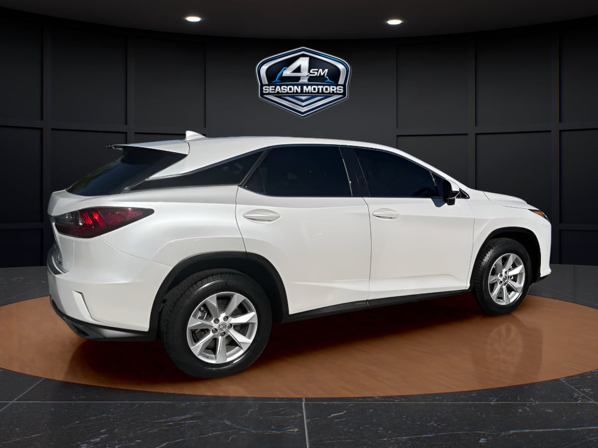 Photo 13 of this Lexus RX 350