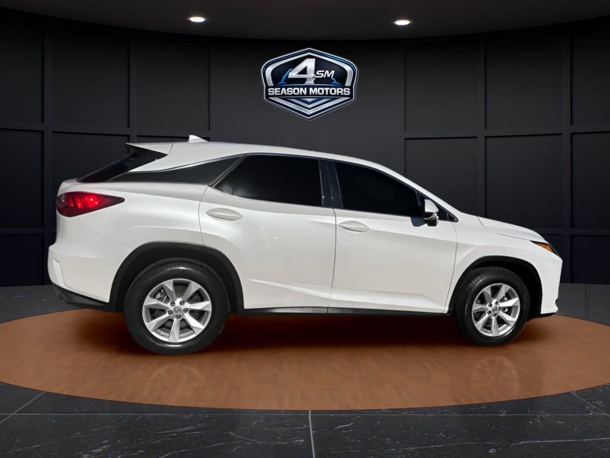 Photo 14 of this Lexus RX 350