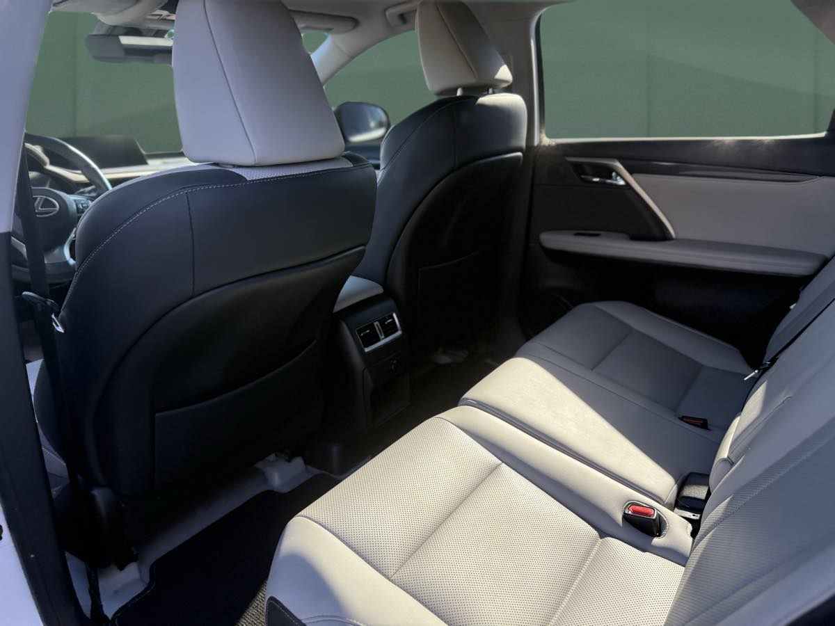 Photo 20 of this Lexus RX 350