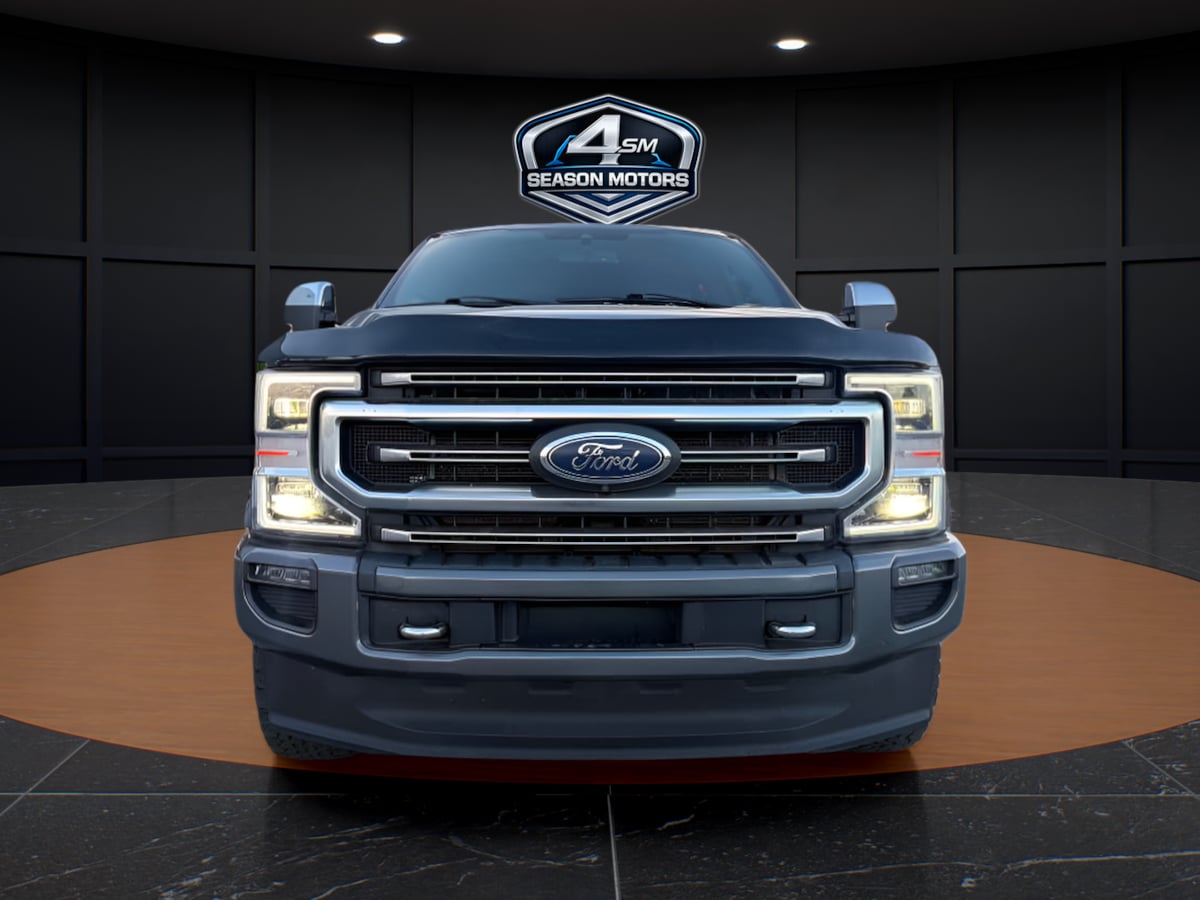Photo 2 of this Ford Super Duty F-350 SRW