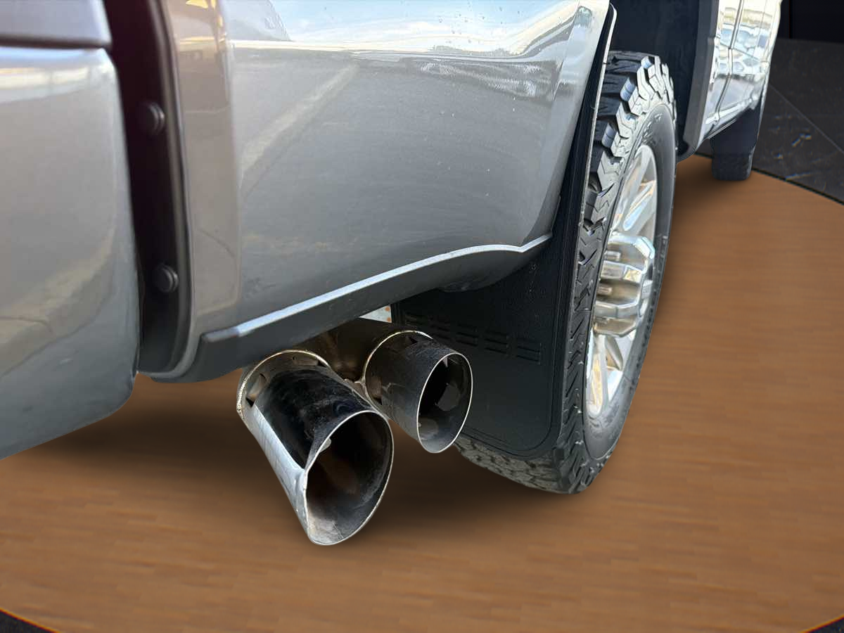 Photo 15 of this Ford Super Duty F-350 SRW