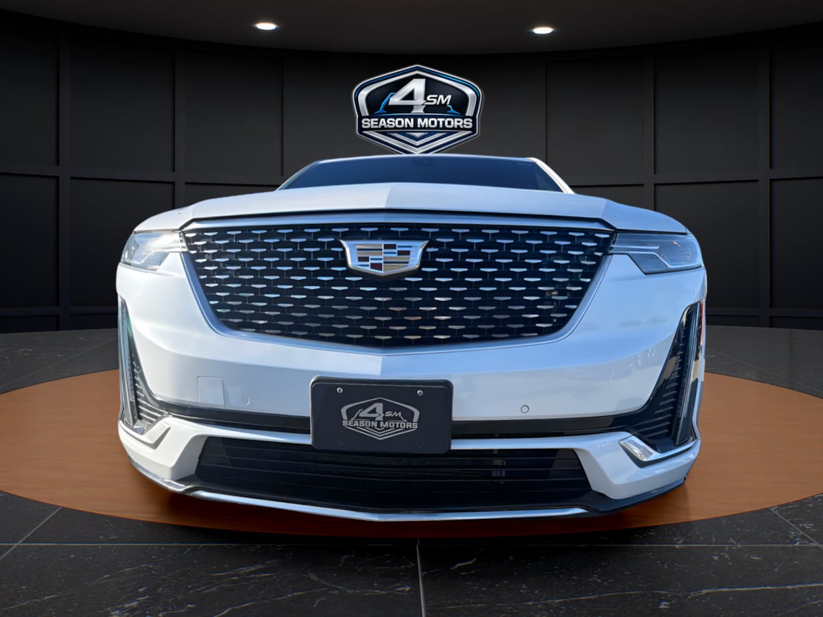 Photo 4 of this Cadillac XT6