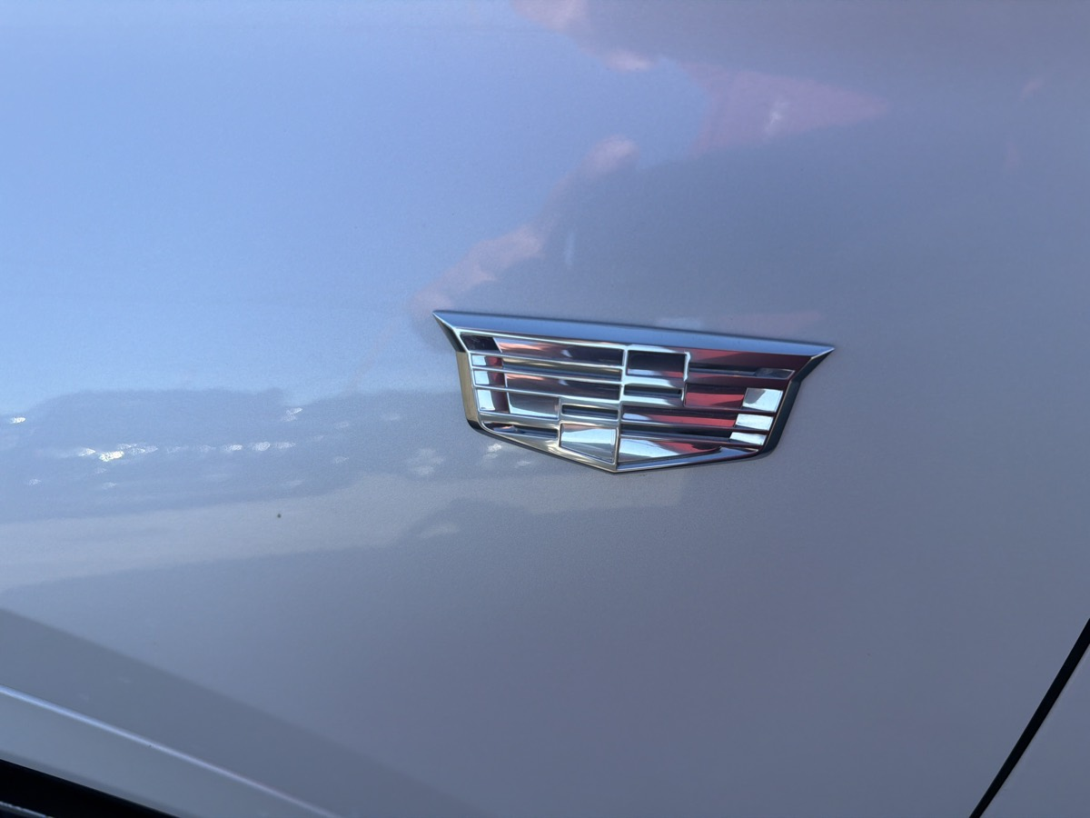 Photo 30 of this Cadillac XT6