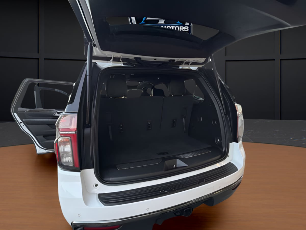 Photo 18 of this Chevrolet Tahoe