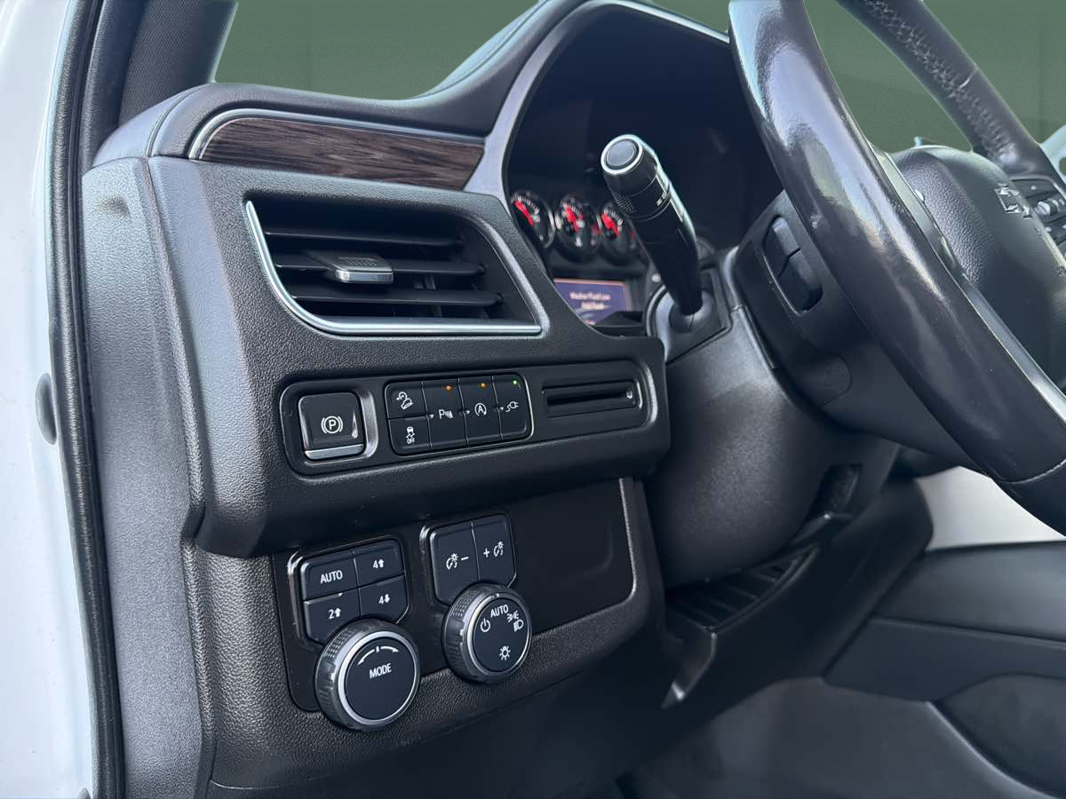 Photo 20 of this Chevrolet Tahoe