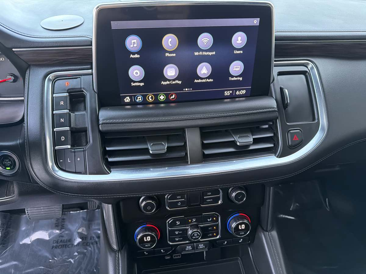 Photo 21 of this Chevrolet Tahoe