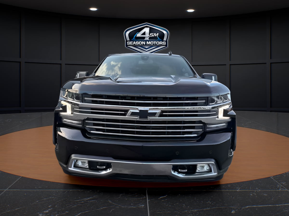 Photo 2 of this Chevrolet Silverado 1500