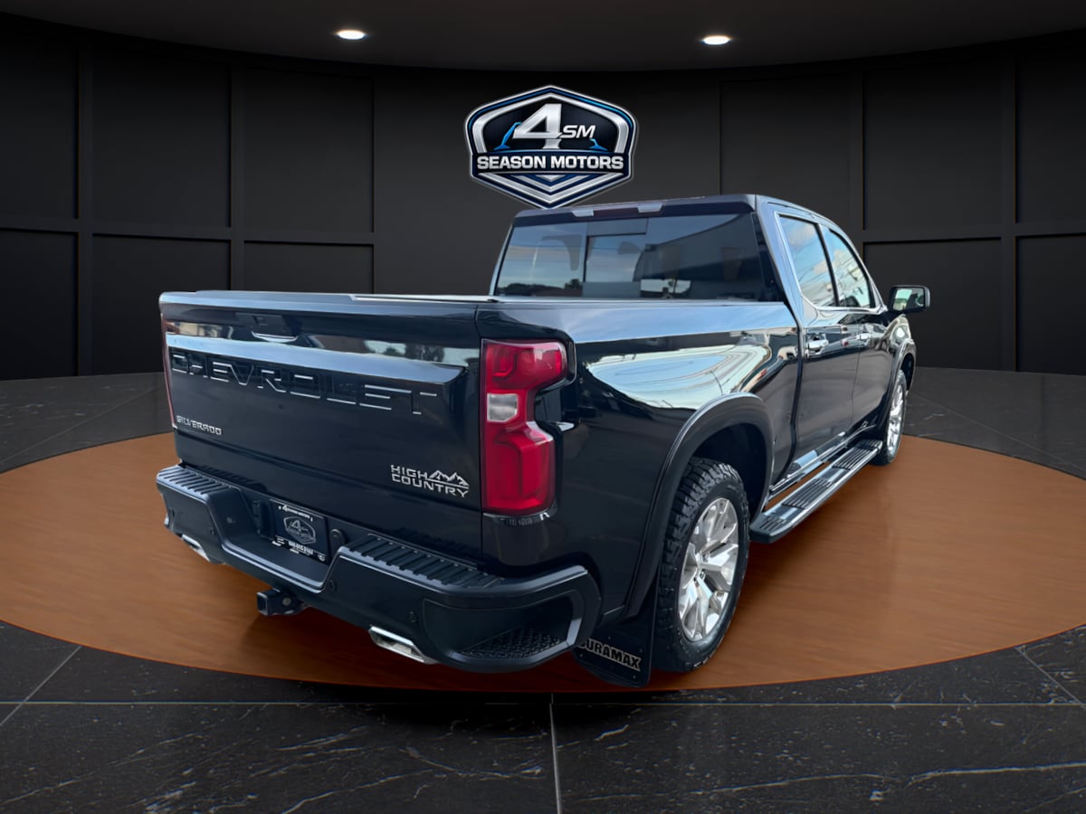 Photo 7 of this Chevrolet Silverado 1500