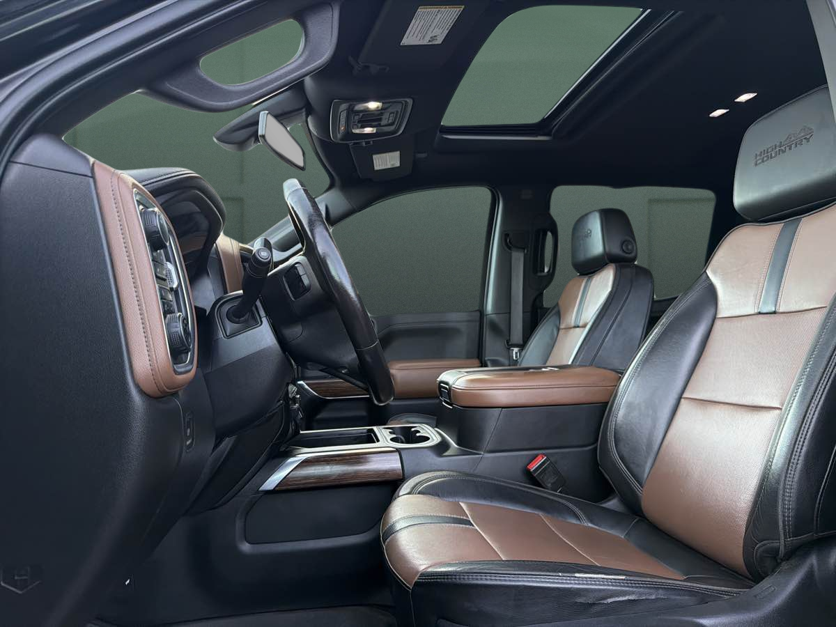 Photo 11 of this Chevrolet Silverado 1500